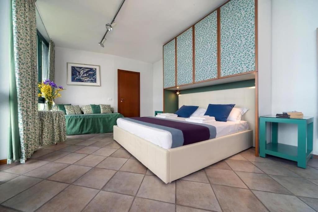 Three-Bedroom Villa photo 1