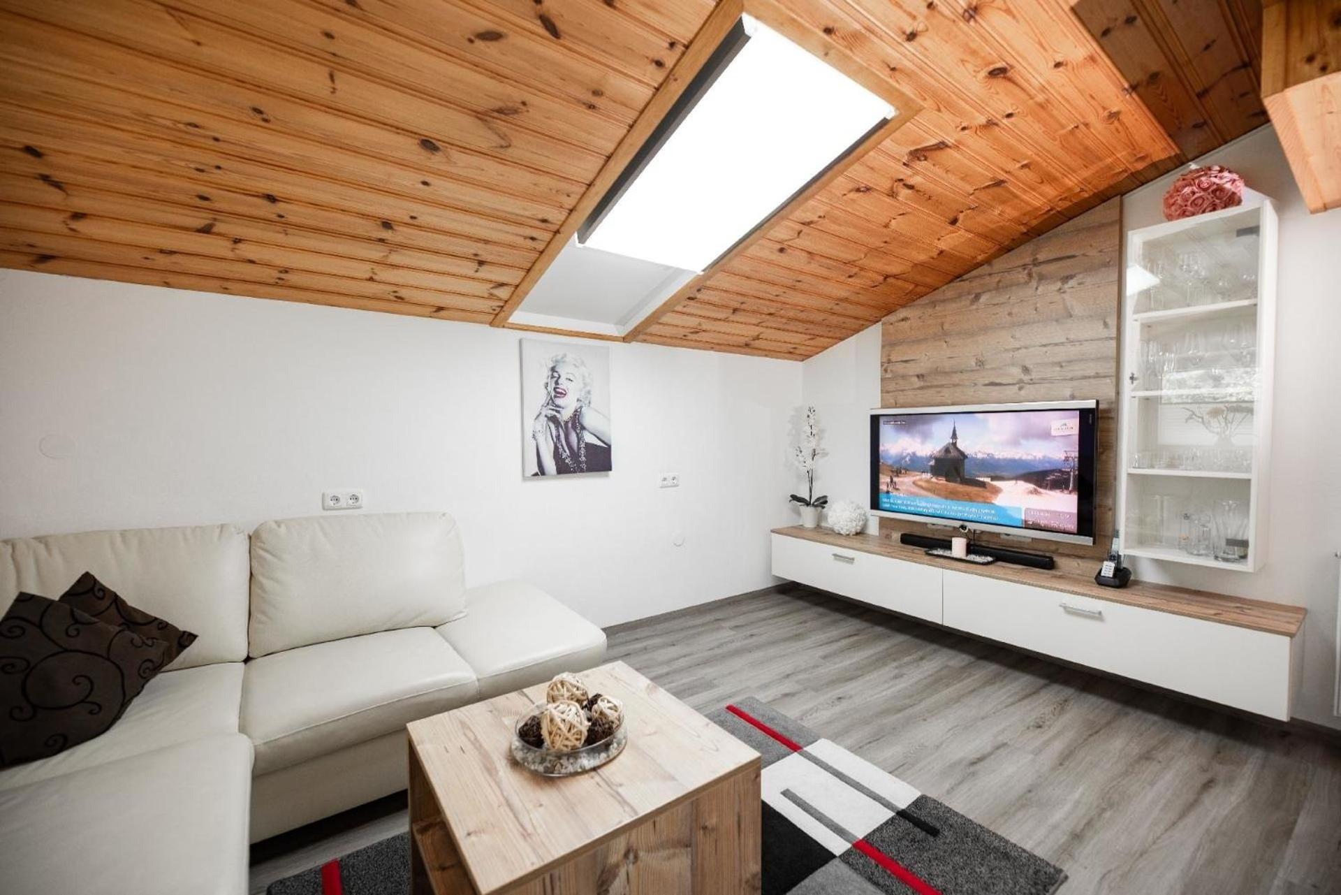 Apartment photo 1