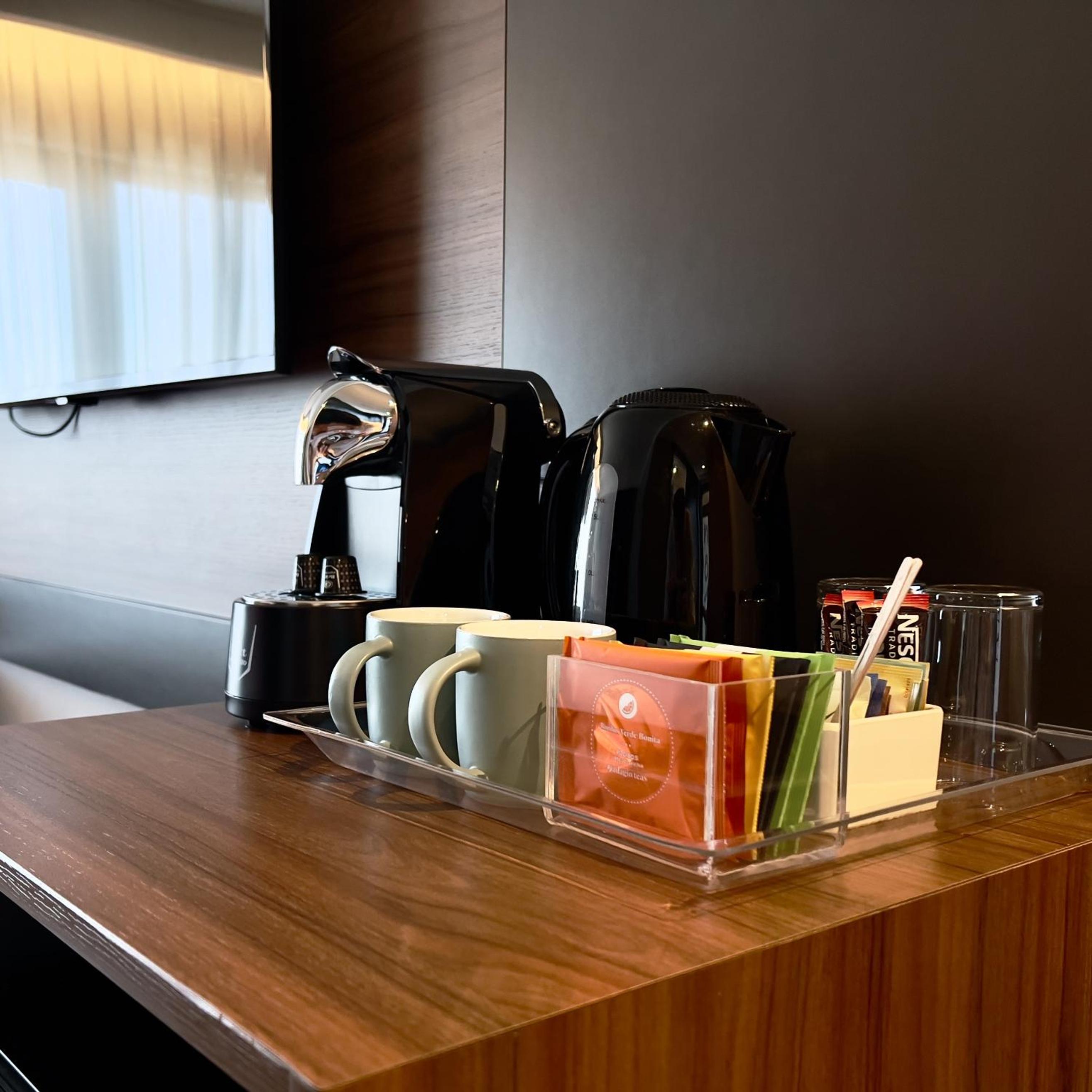 Executive Room with Two Twin Beds photo 2