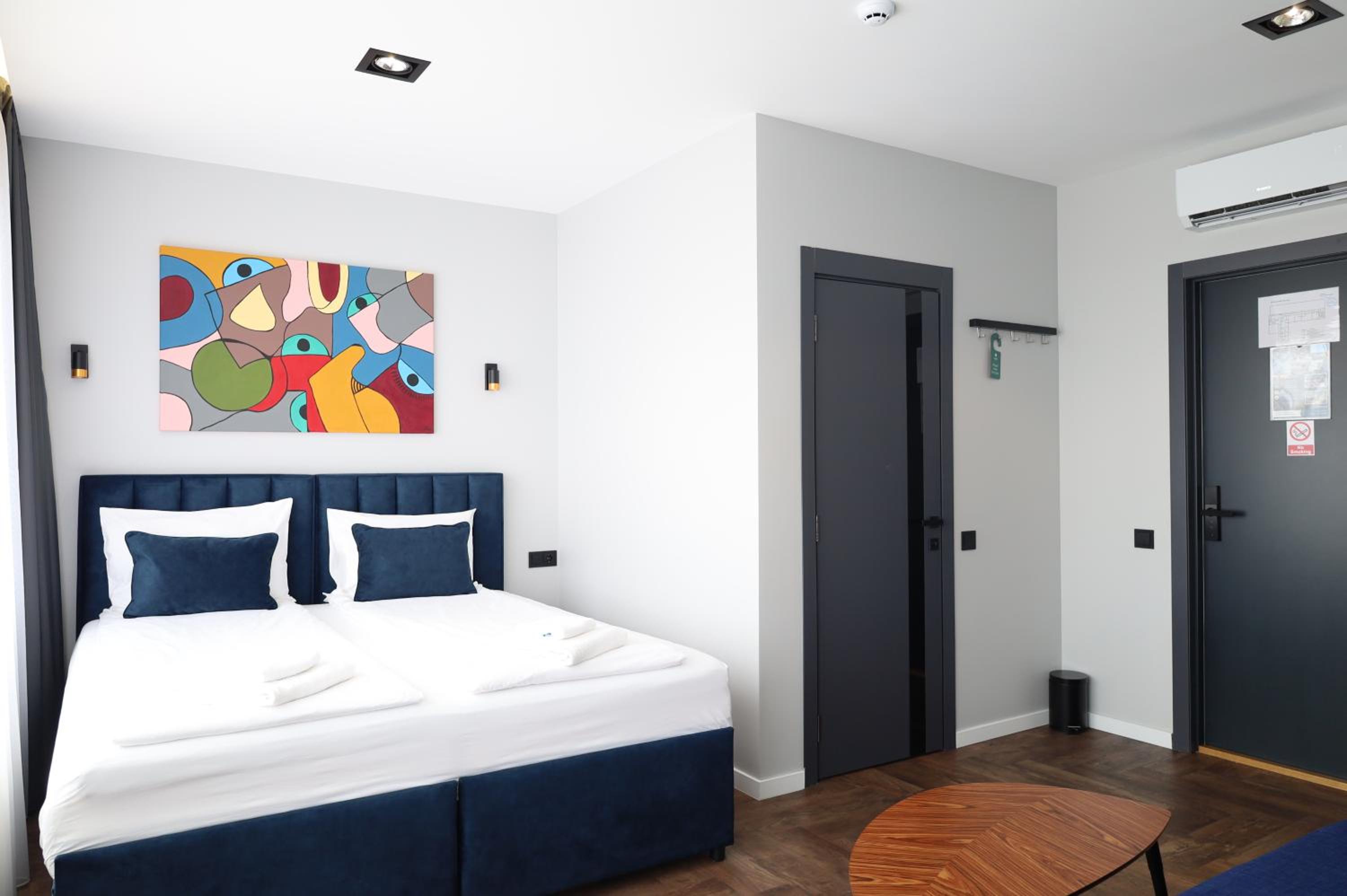 Triple Room - Photo 15