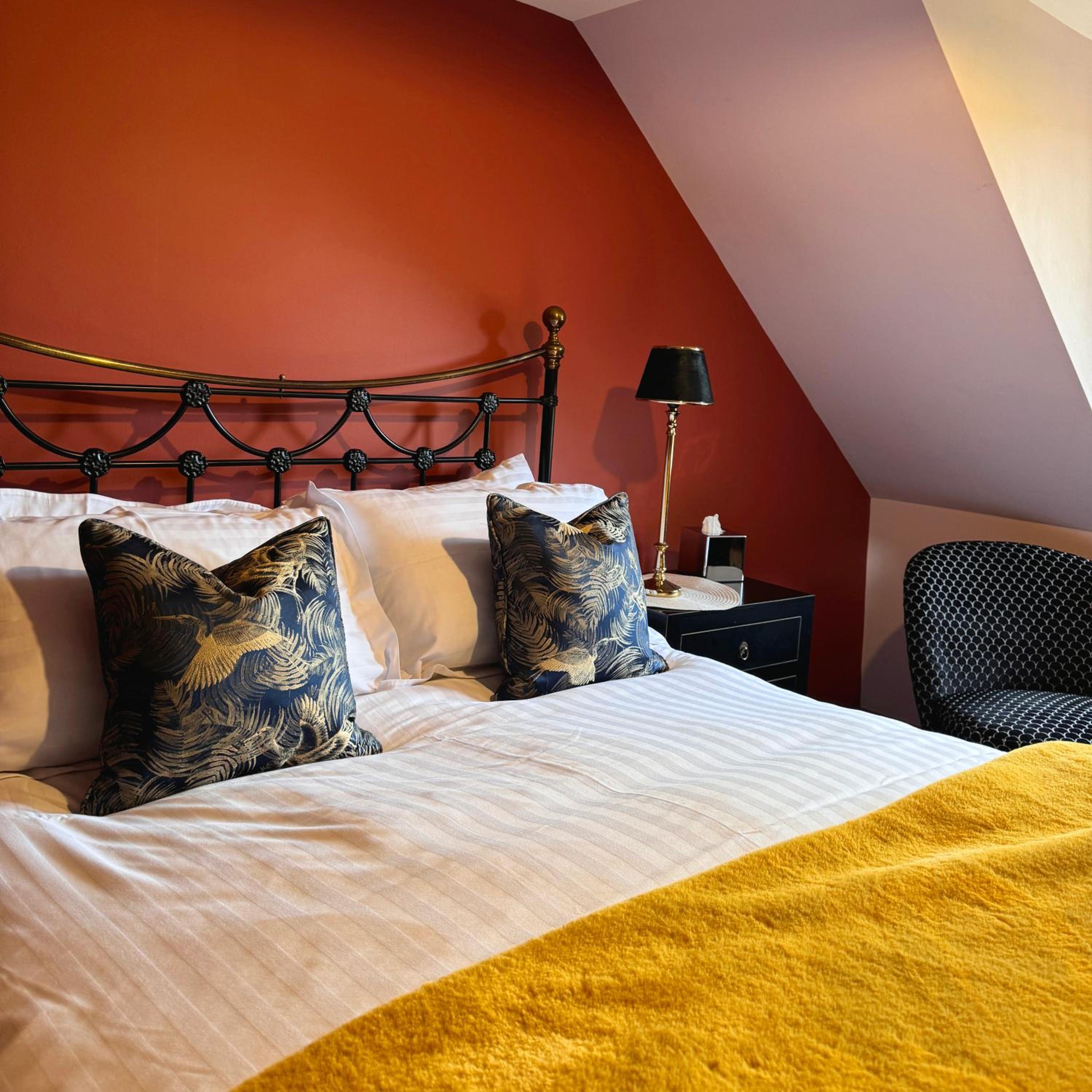 Large Double Room - Photo 11