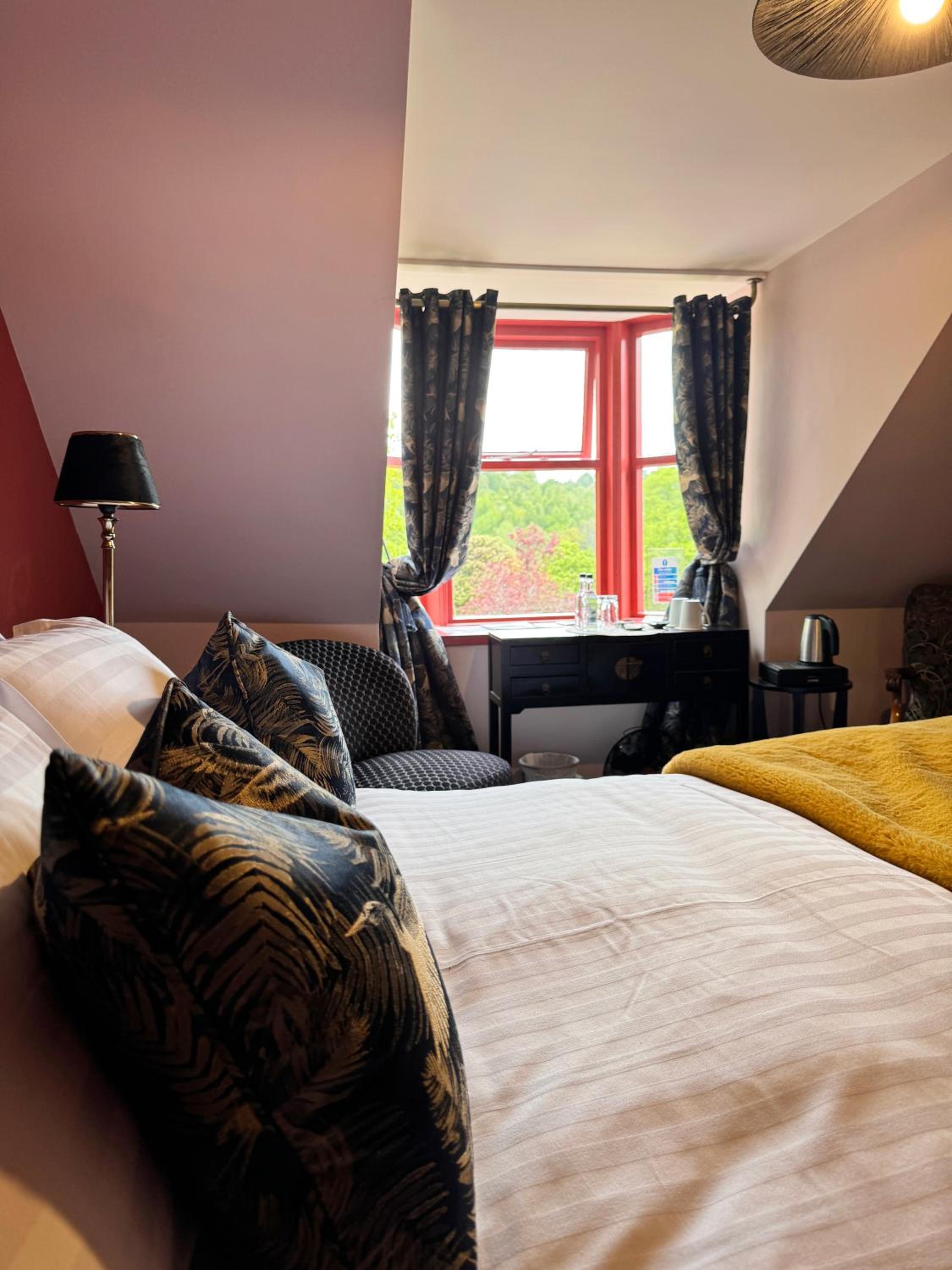 Large Double Room - Photo 10