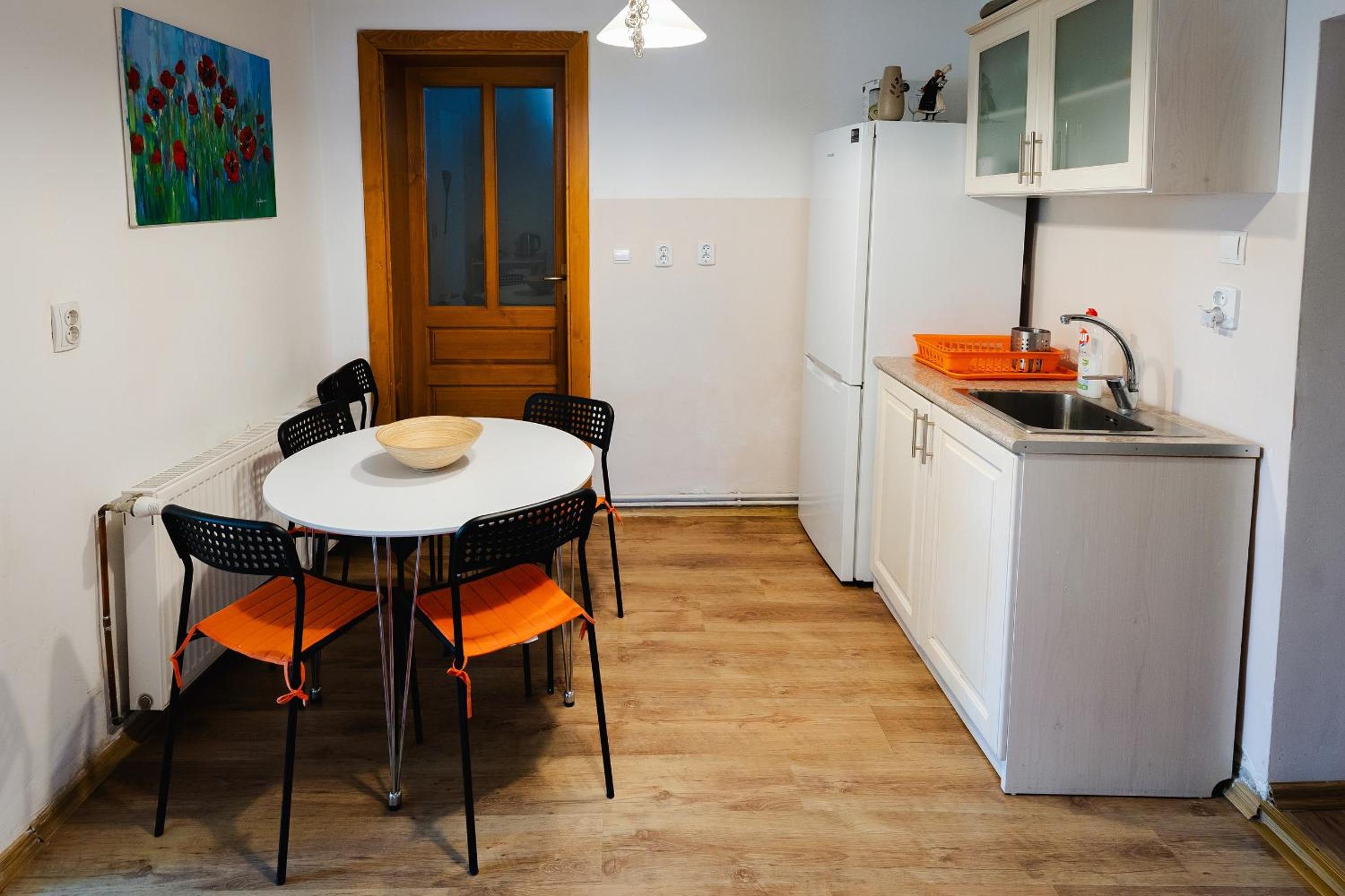 Two-Bedroom House - Photo 29