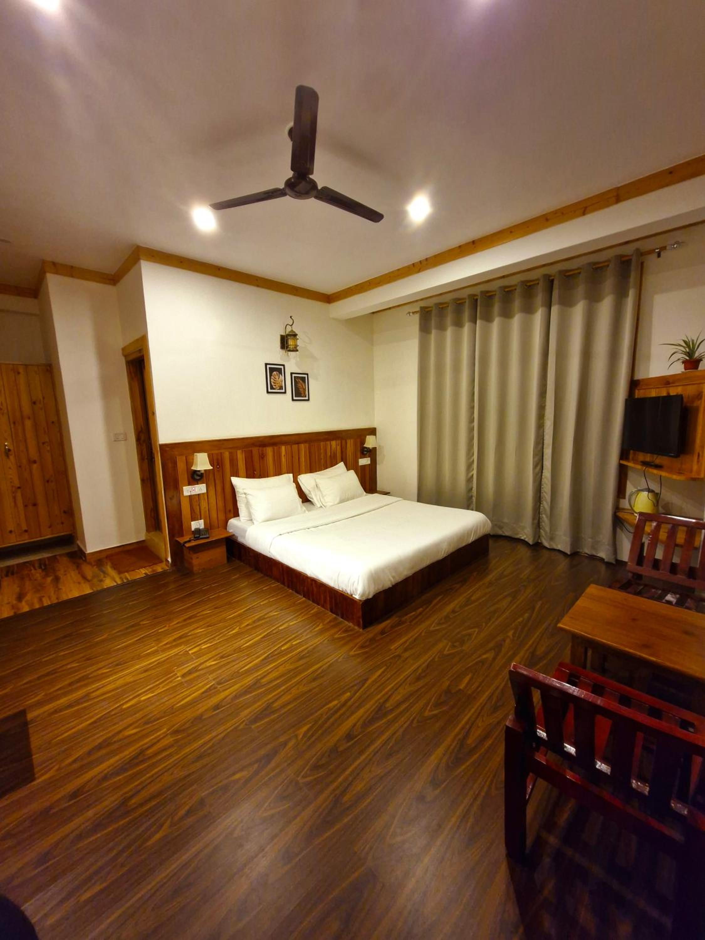 King Room with Balcony