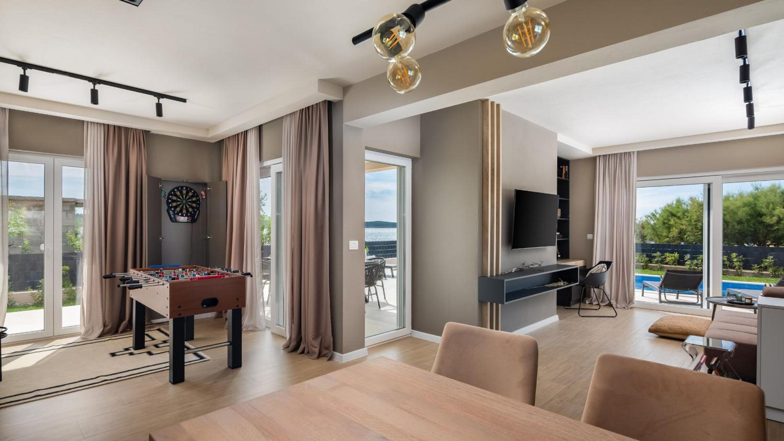 Villa photo 3