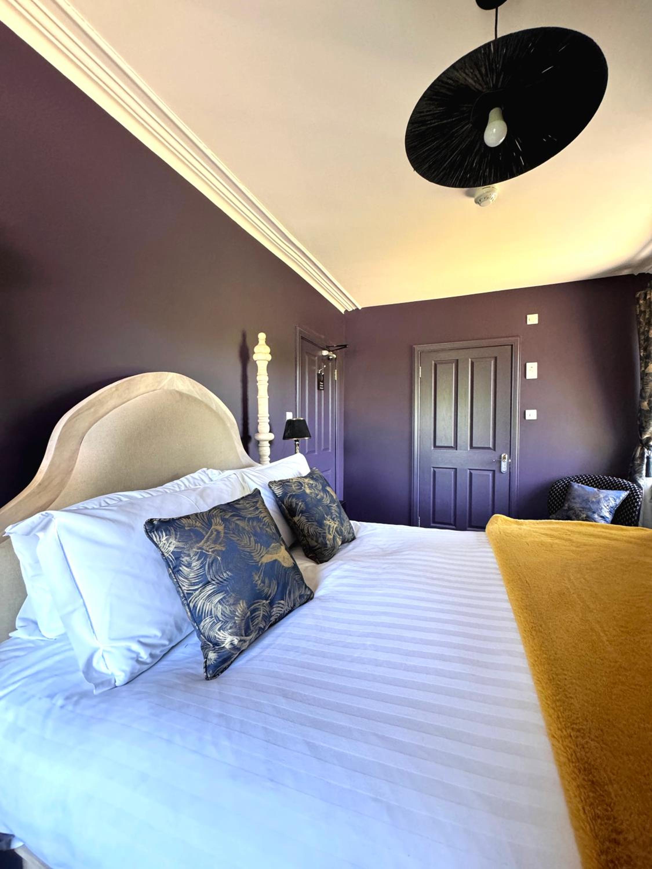 Double Room - Photo 11