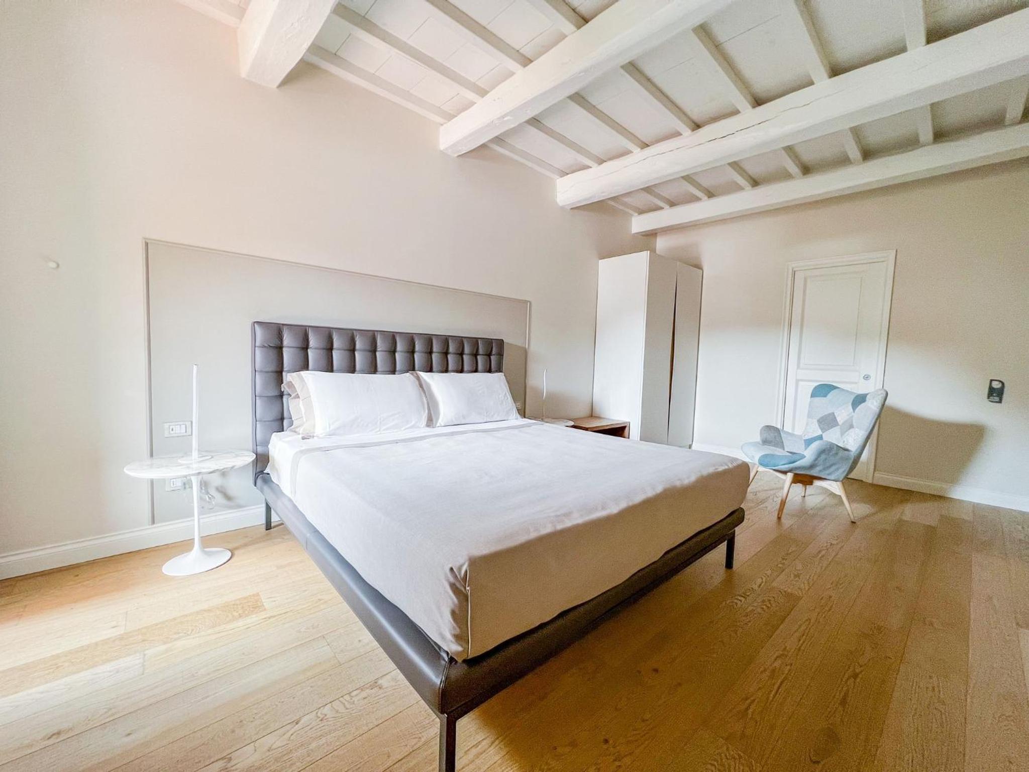 Suite with Terrace - Photo 6