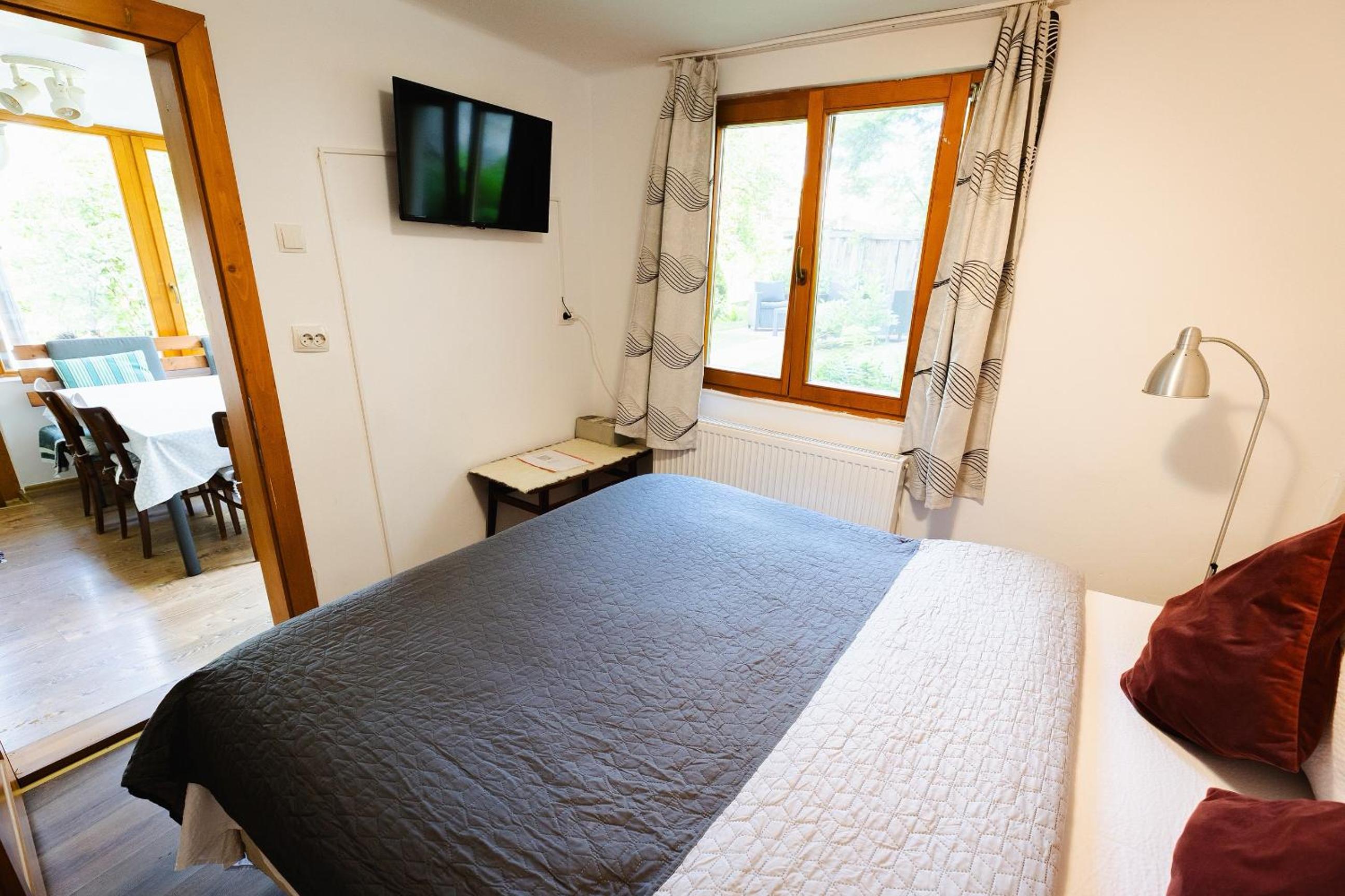Two-Bedroom House - Photo 18