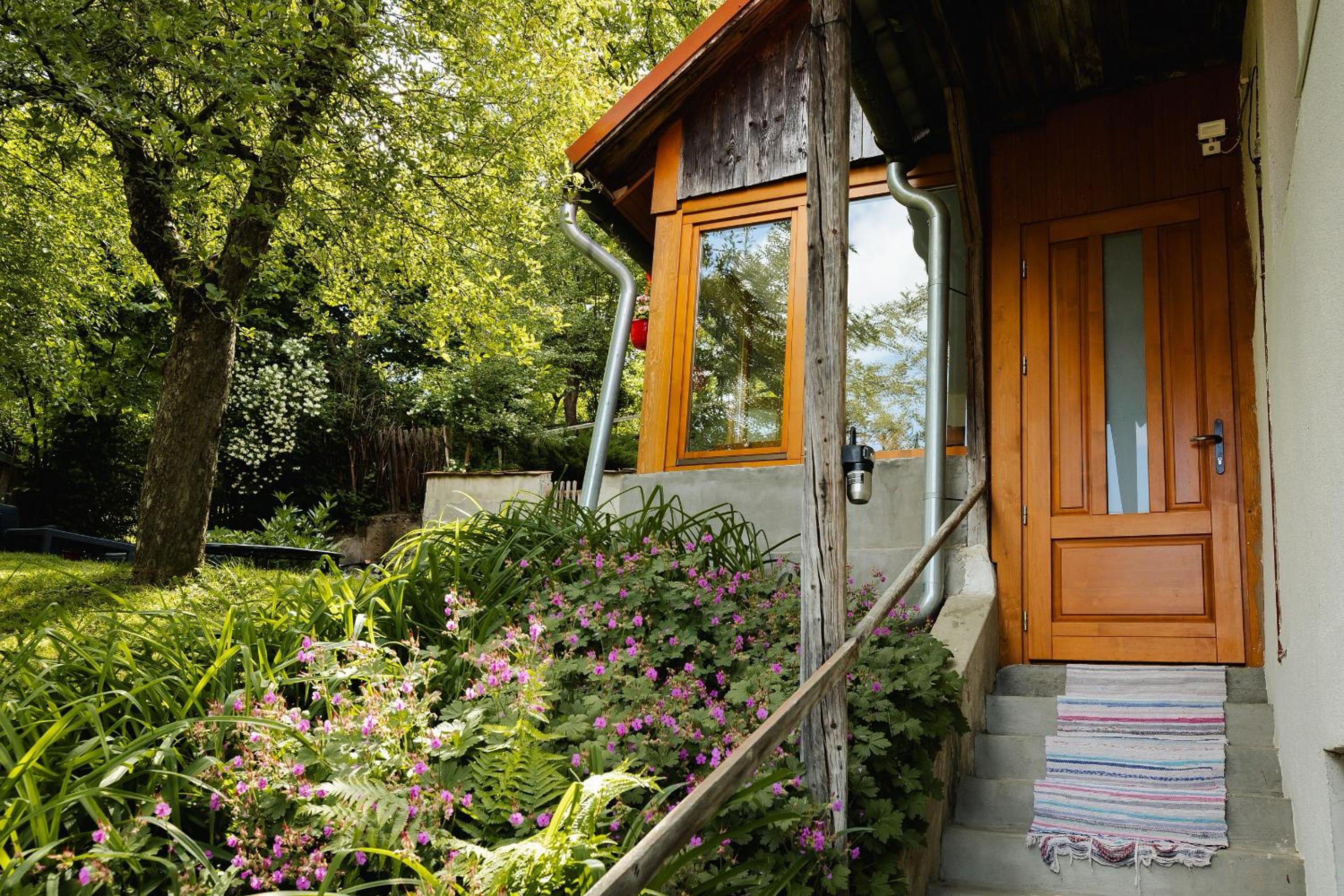 Two-Bedroom House - Photo 21