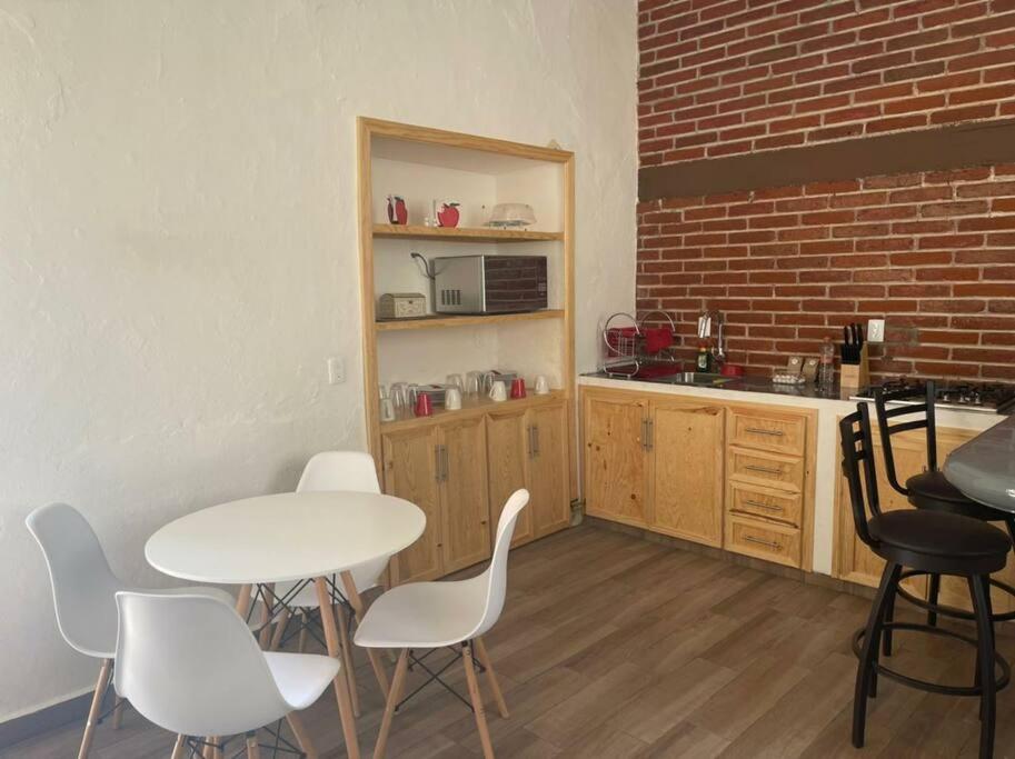 Four-Bedroom House photo 2
