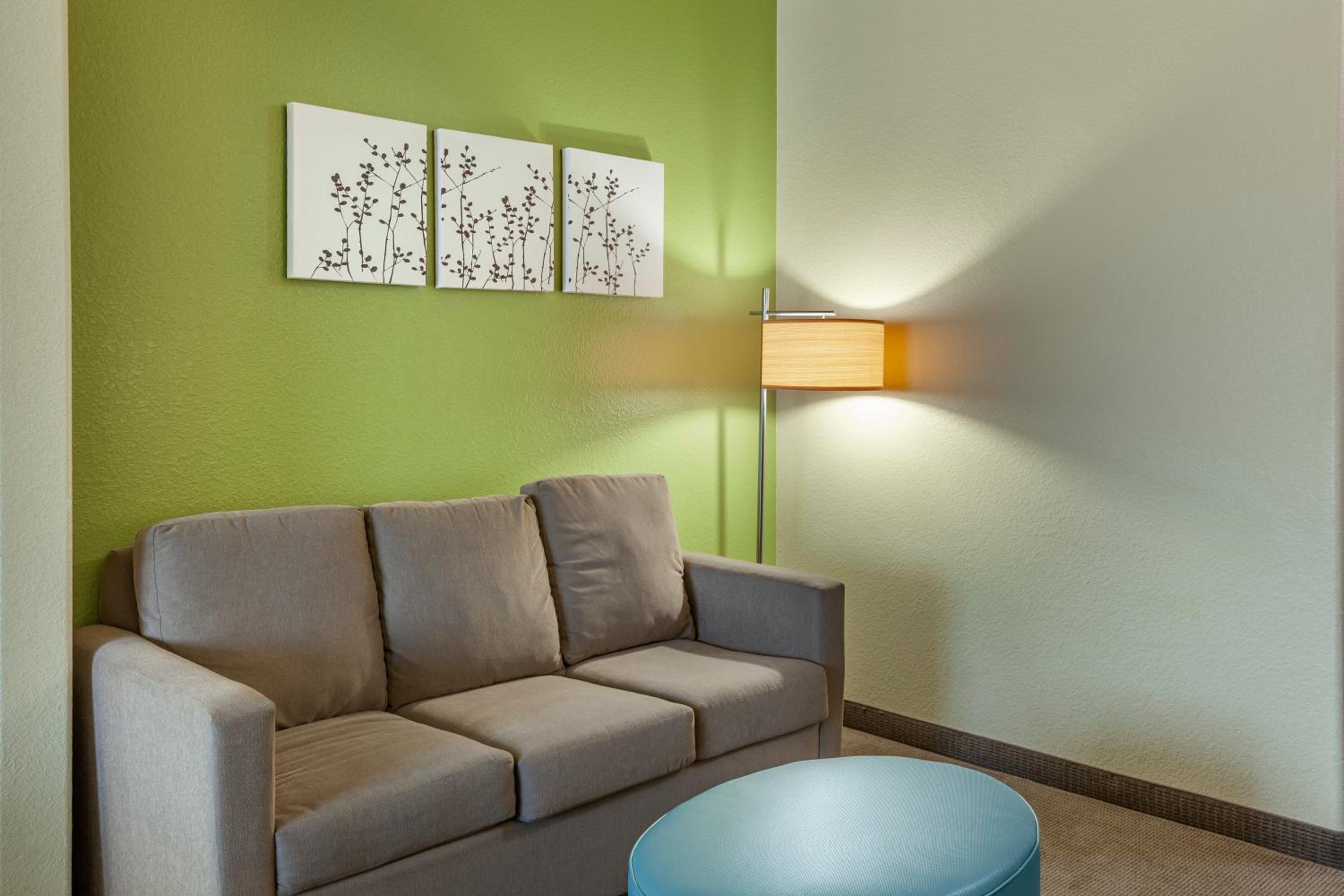 King Suite - Accessible/Non-Smoking - Photo 2