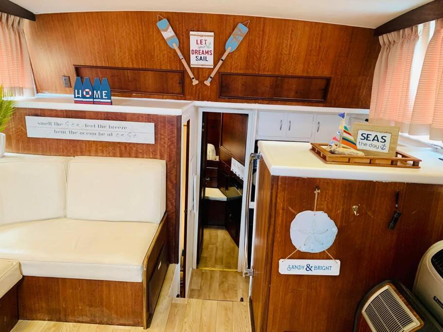 Mobile Home photo 2