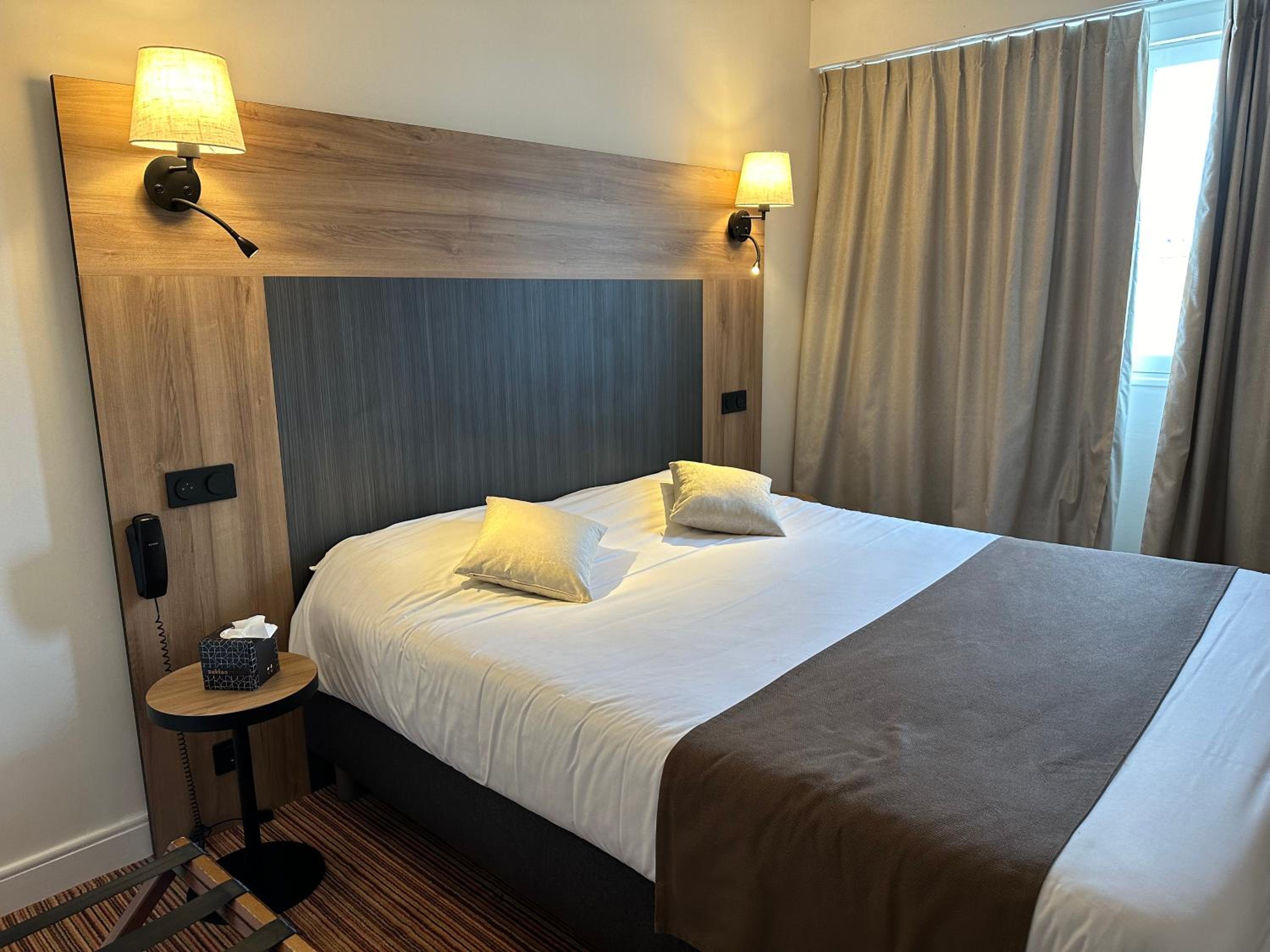 Standard Double or Twin Room photo 1