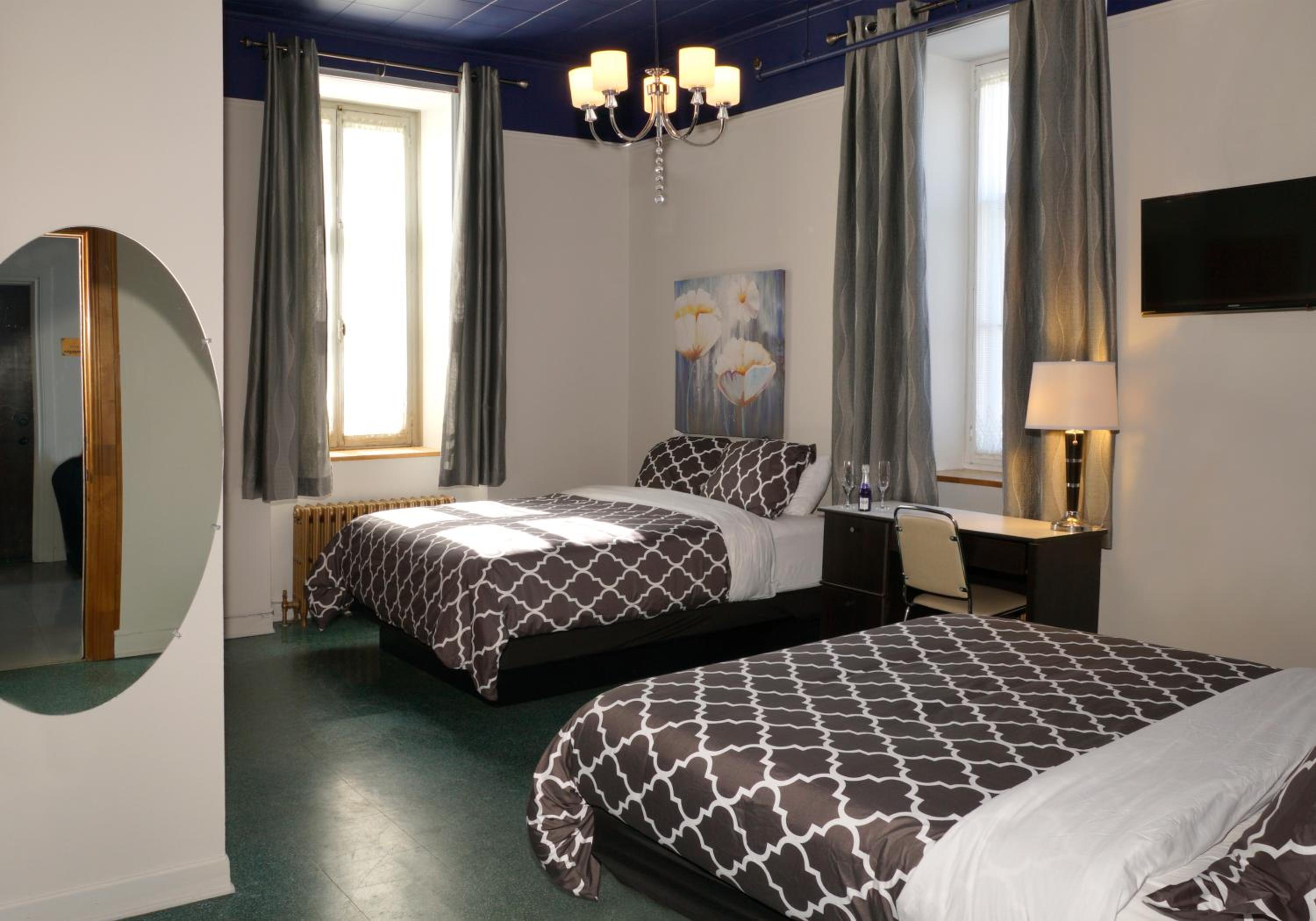 Double or Twin Room photo 3