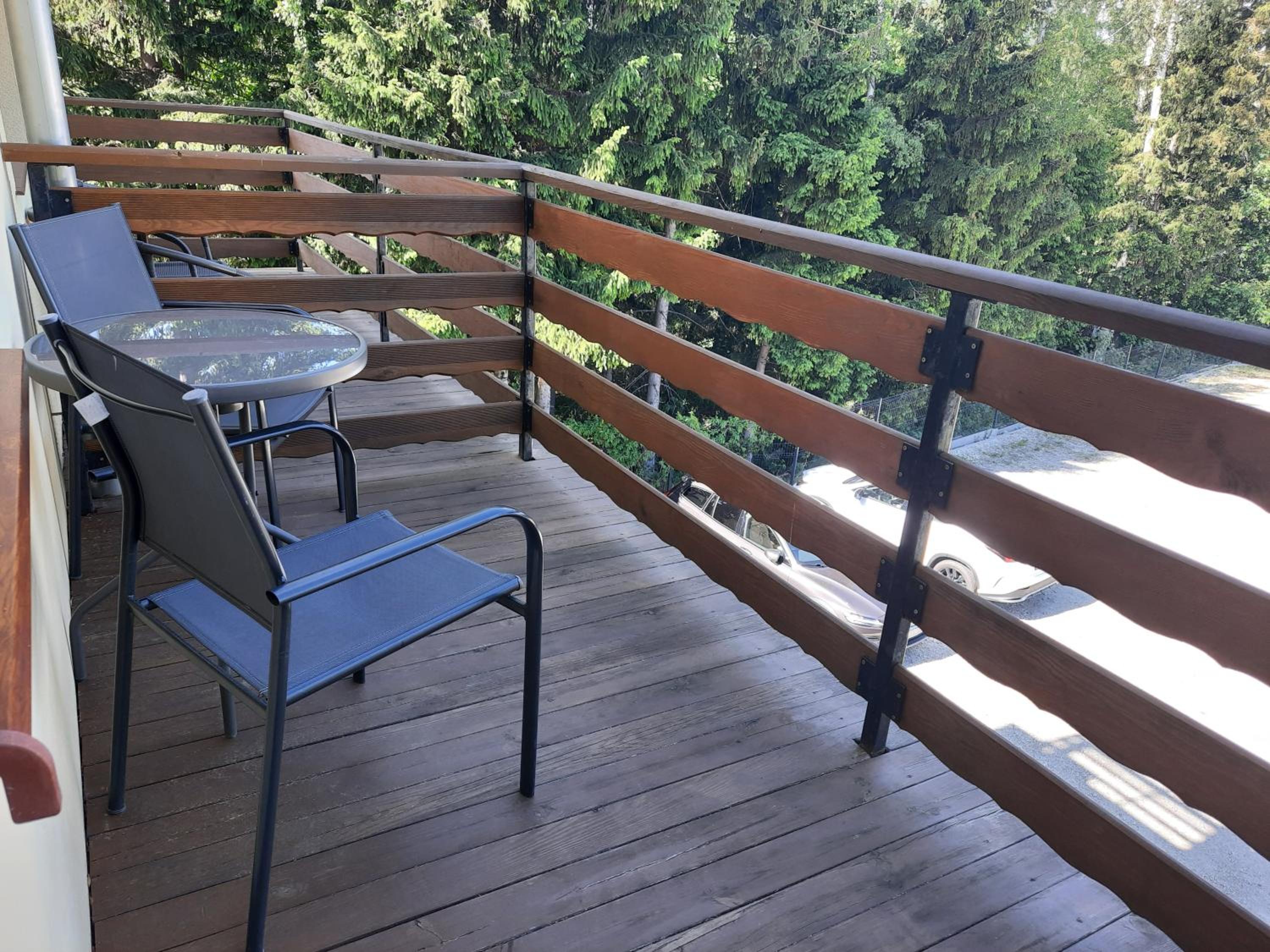 Twin Room with Balcony - Photo 8