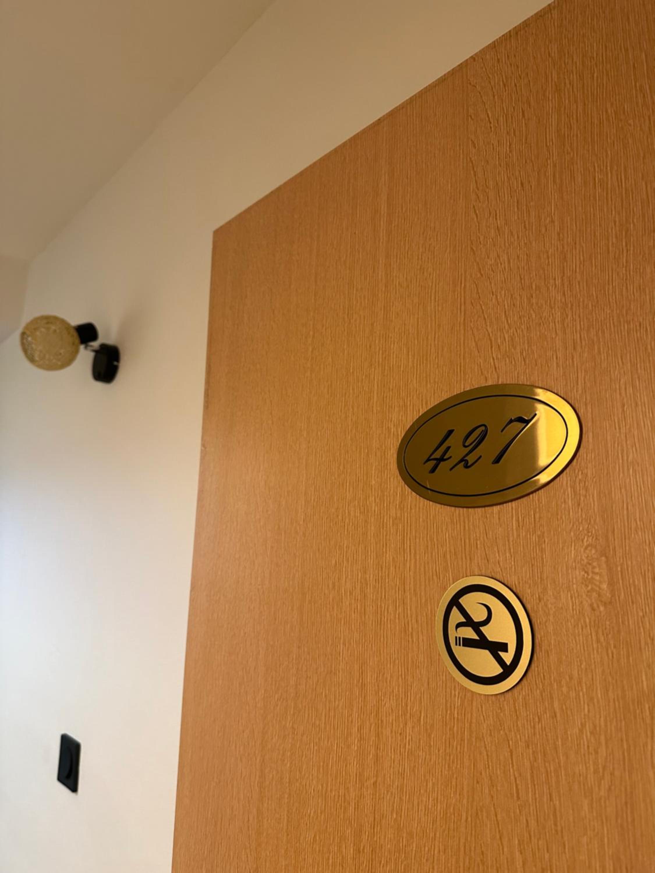 Club Room - 1 Double Bed & 1 Single Bed - 49 ft² photo 3