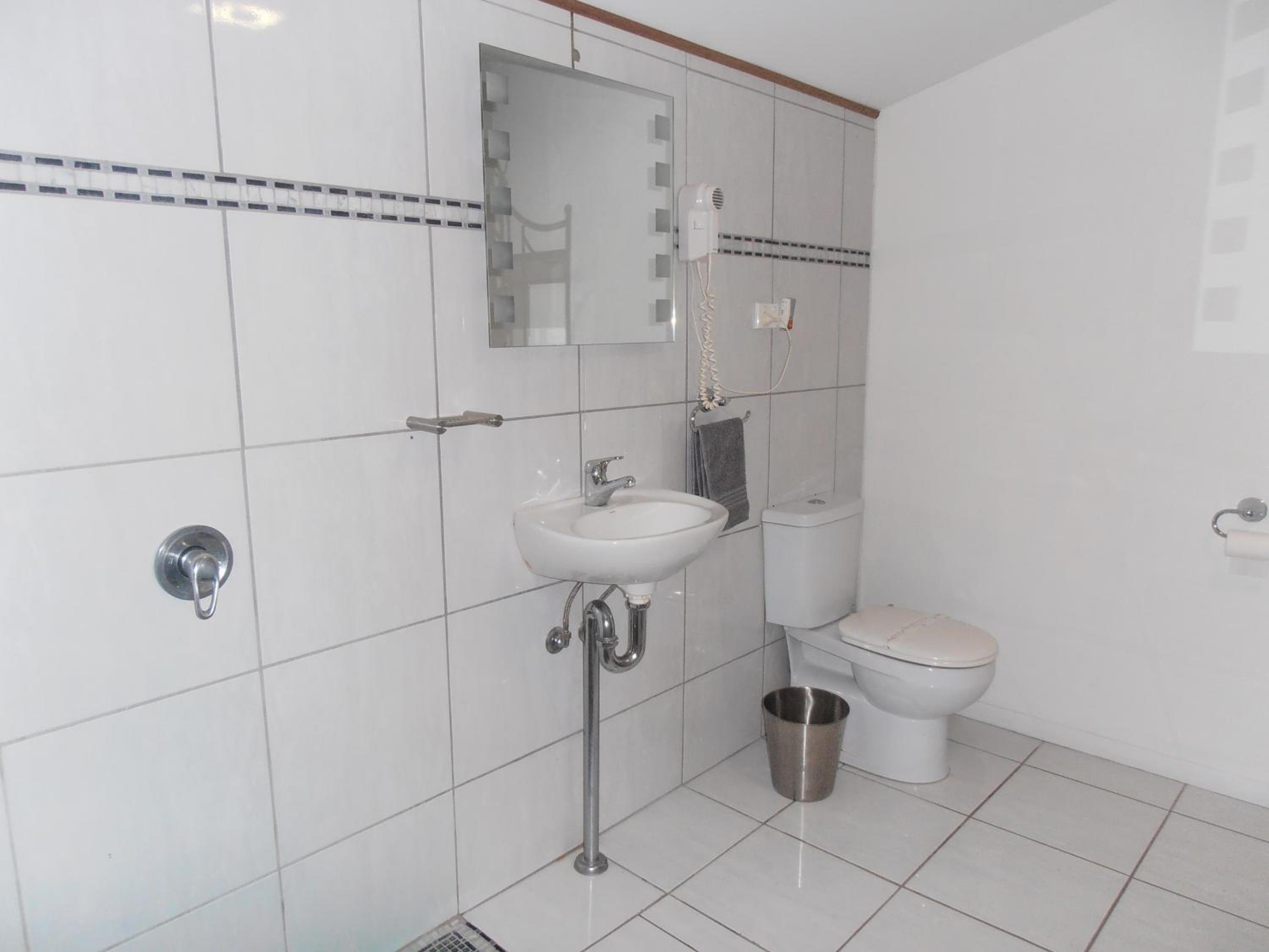 Jabiru Aviary Room with Ensuite photo 2