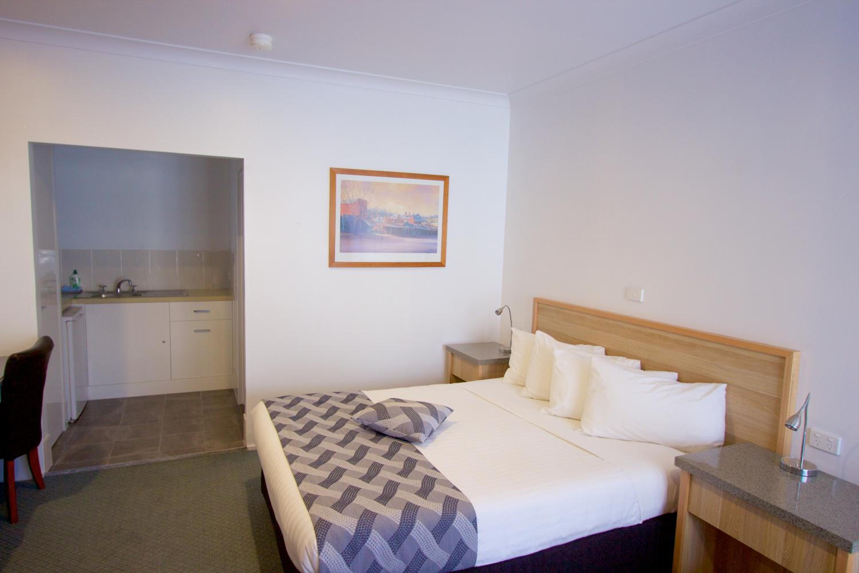 Deluxe Queen Room (ground Level) photo 1