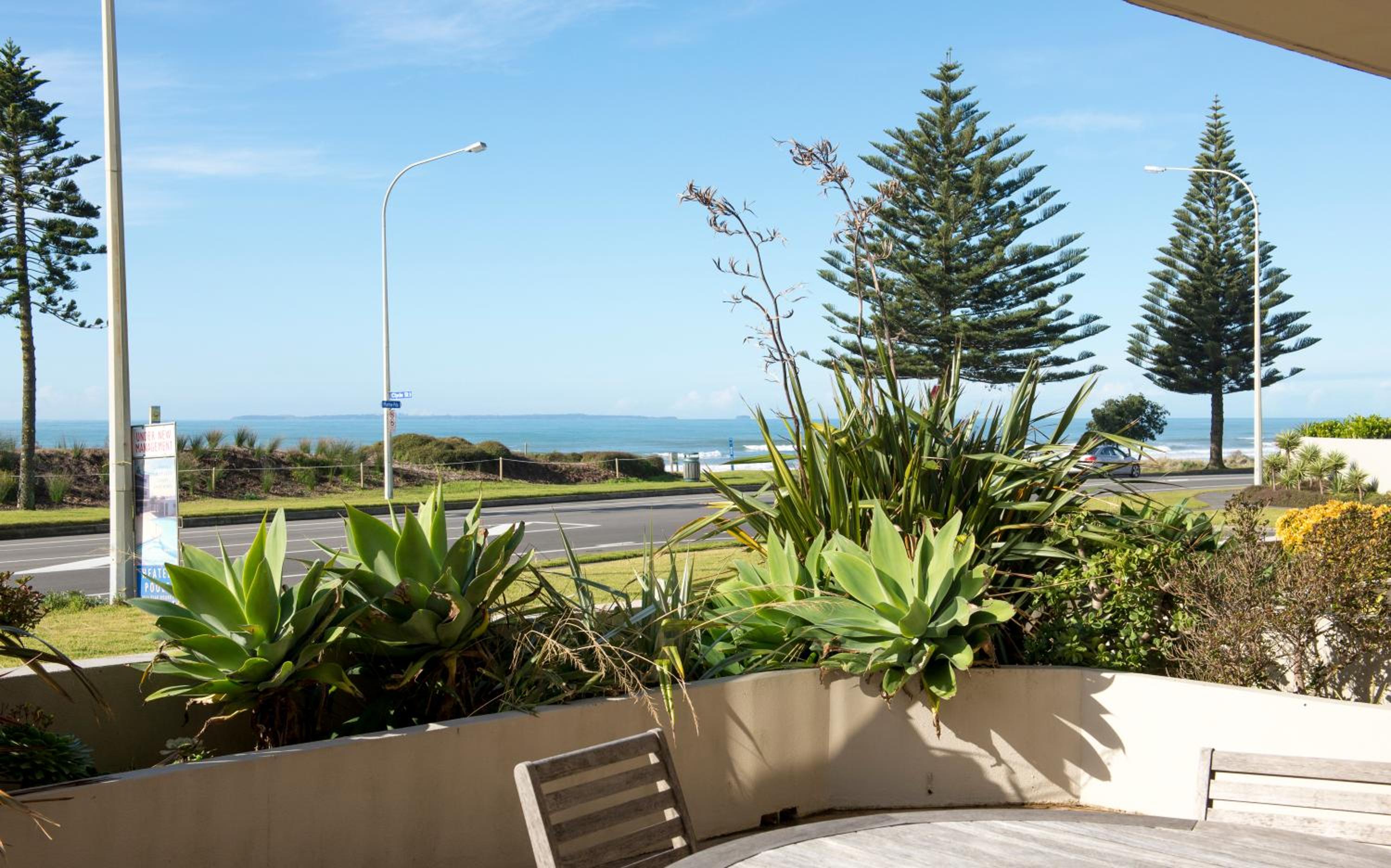 Three-Bedroom Apartment - Beach Front photo 1