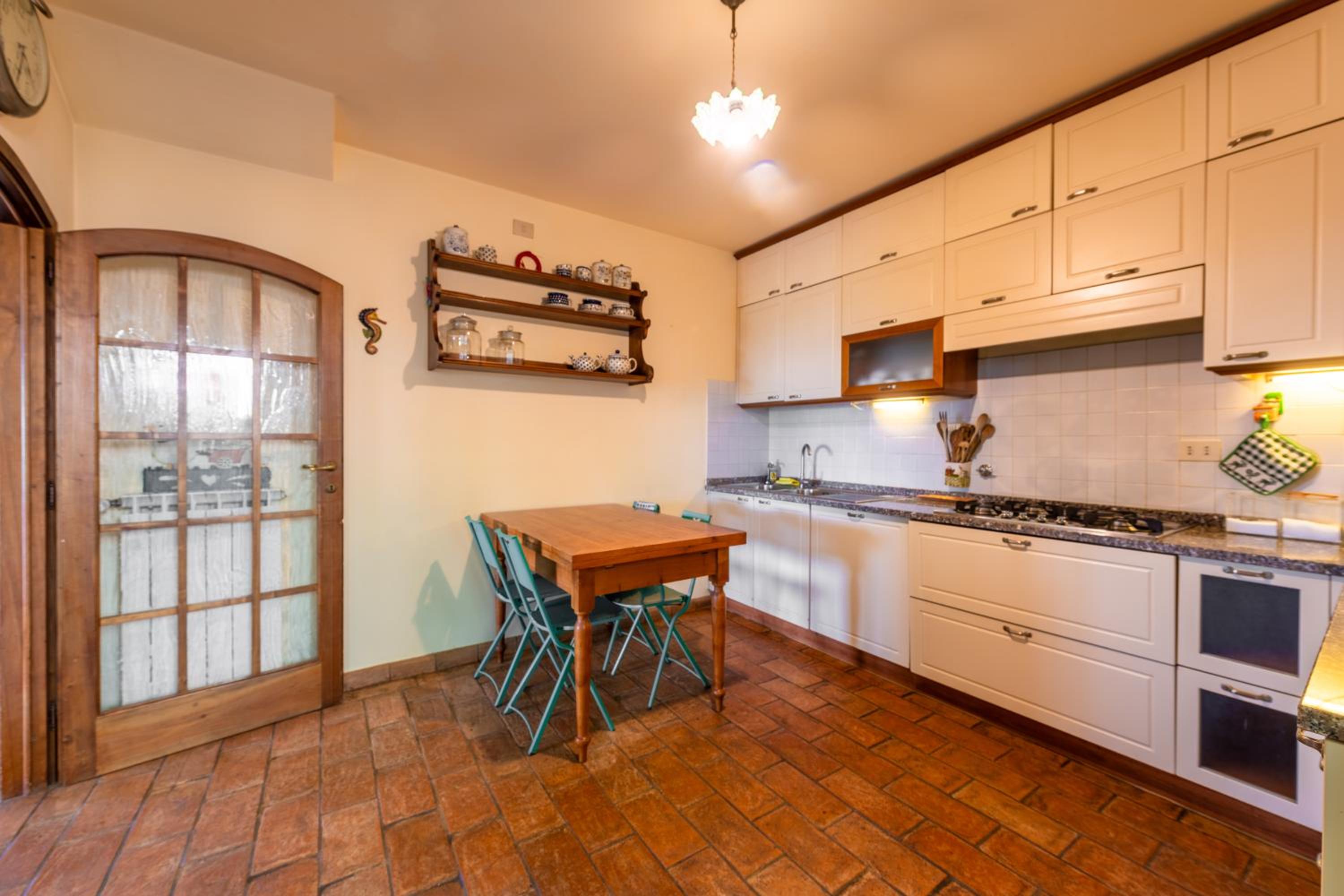 Three-Bedroom House photo 2
