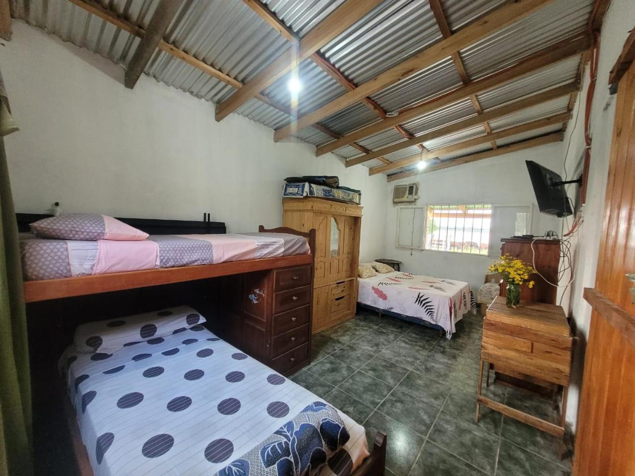 One-Bedroom House photo 1