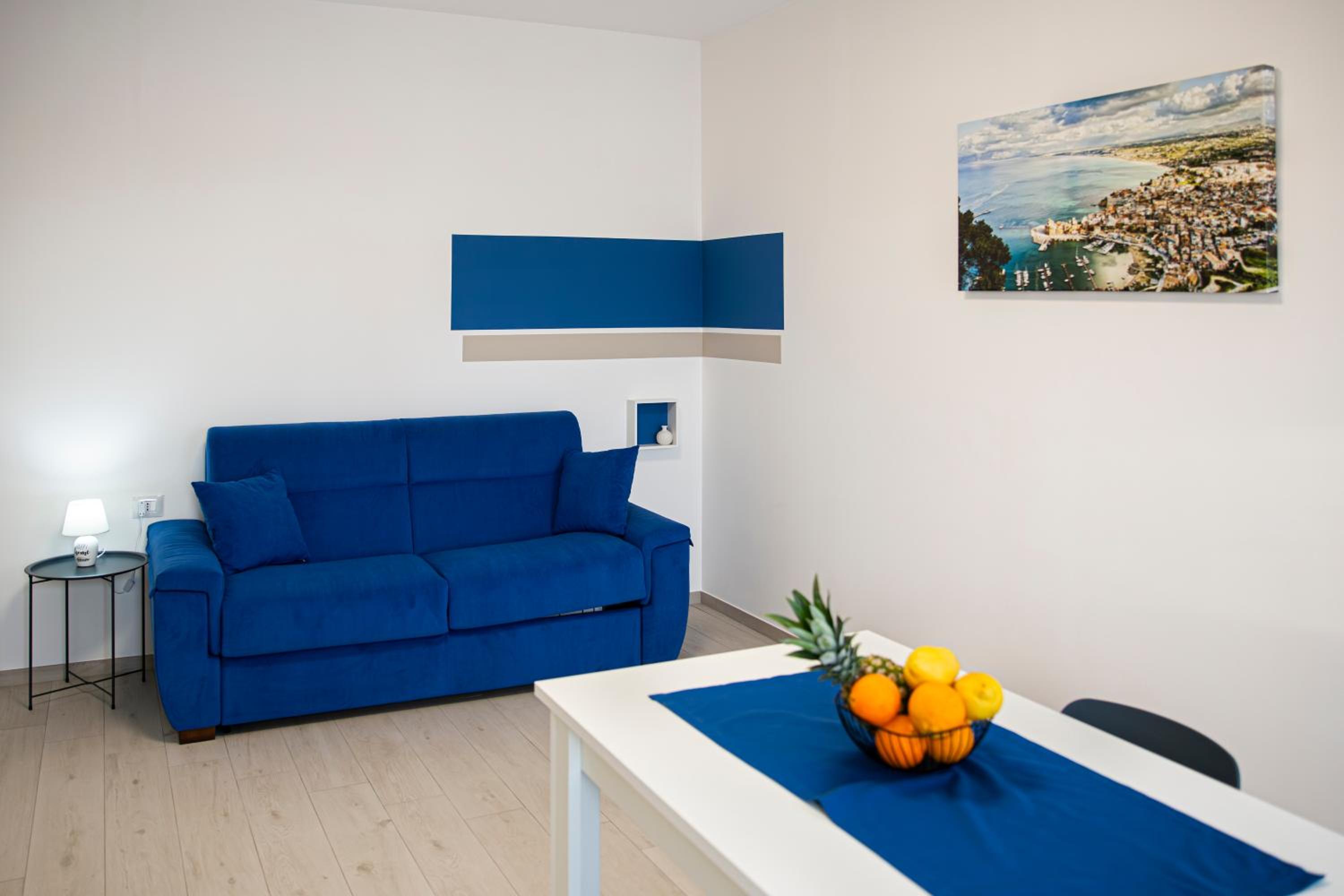 One-Bedroom Apartment photo 2