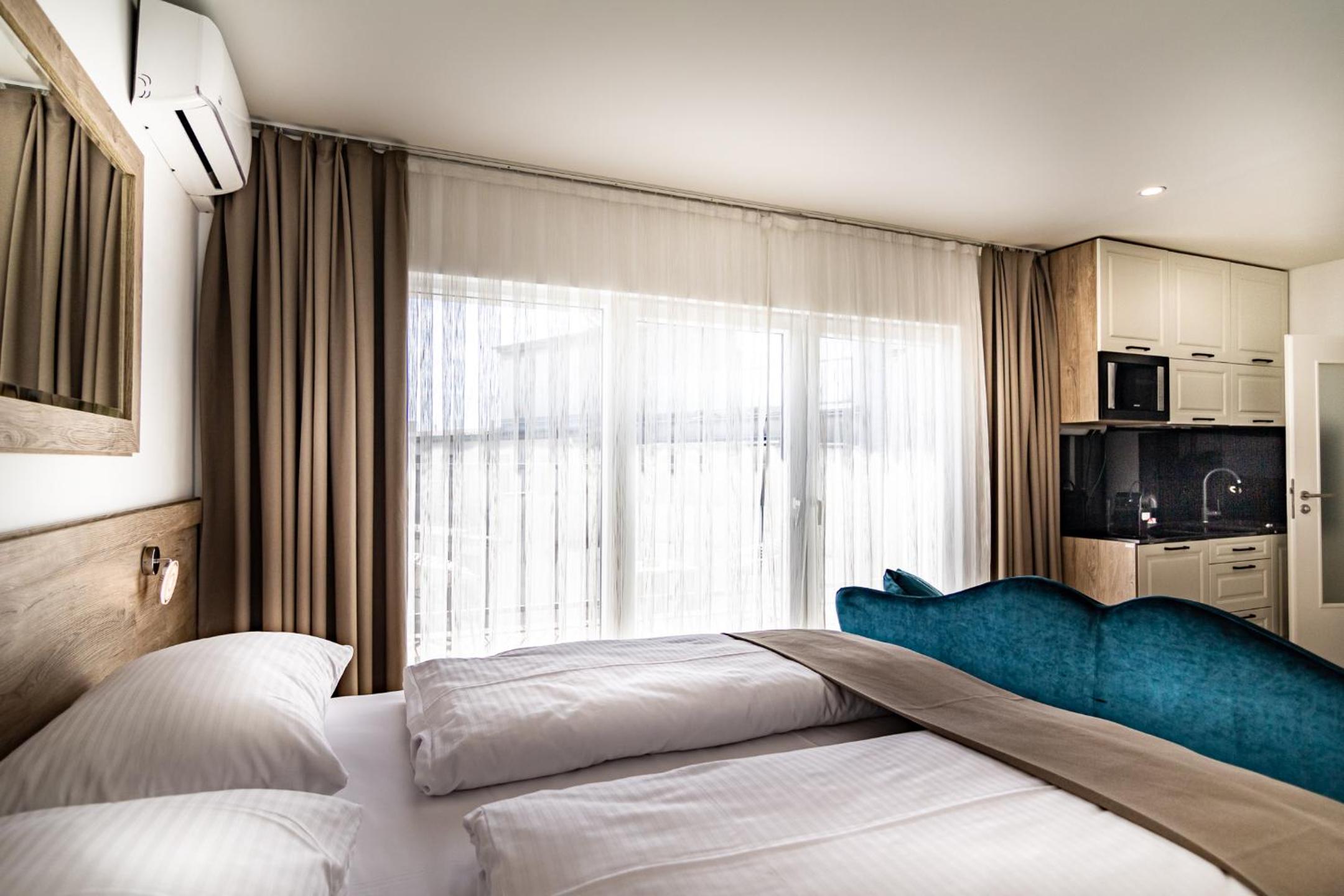 Junior Suite with Terrace thumbnail 5