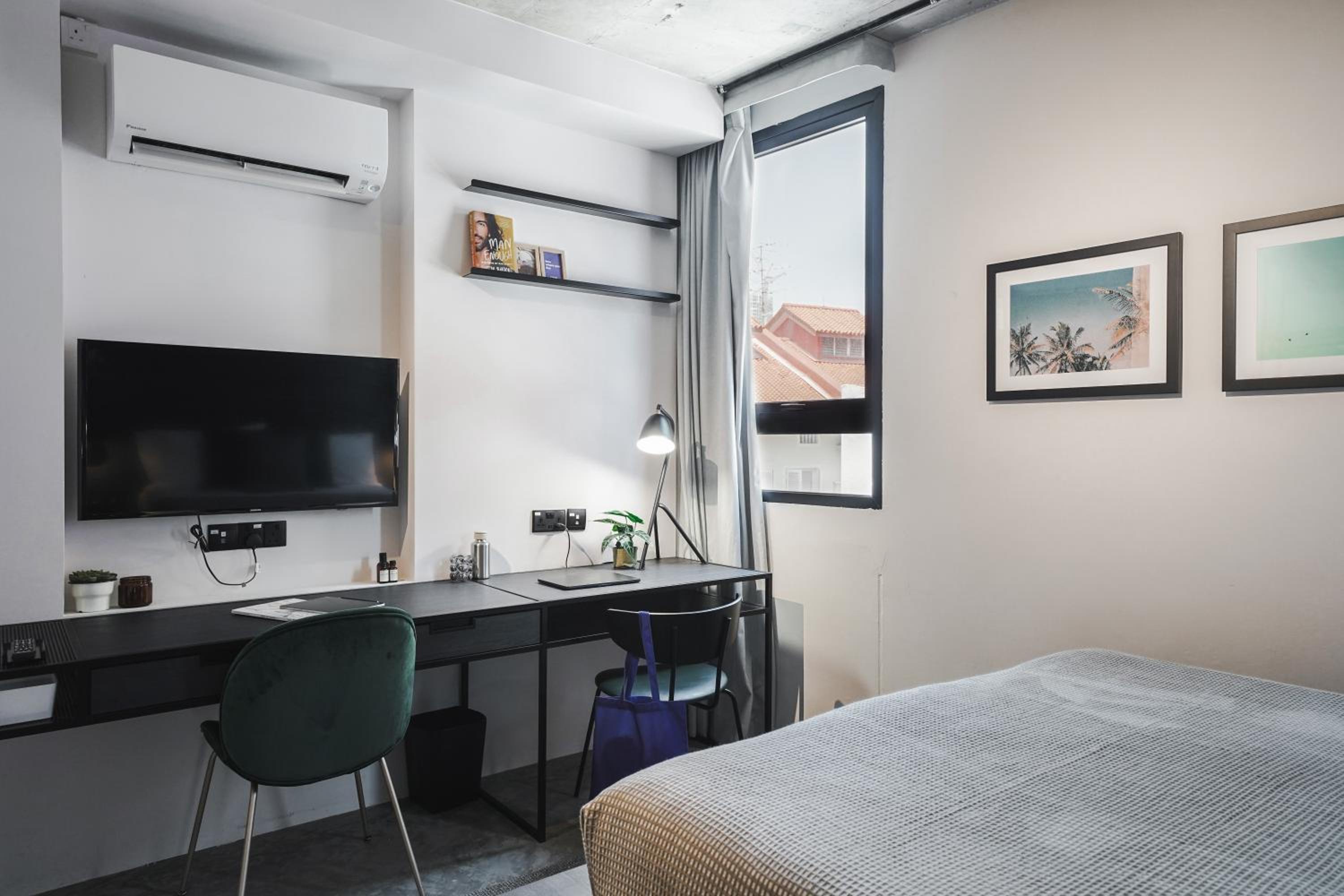 One-Bedroom Premium Apartment photo 2