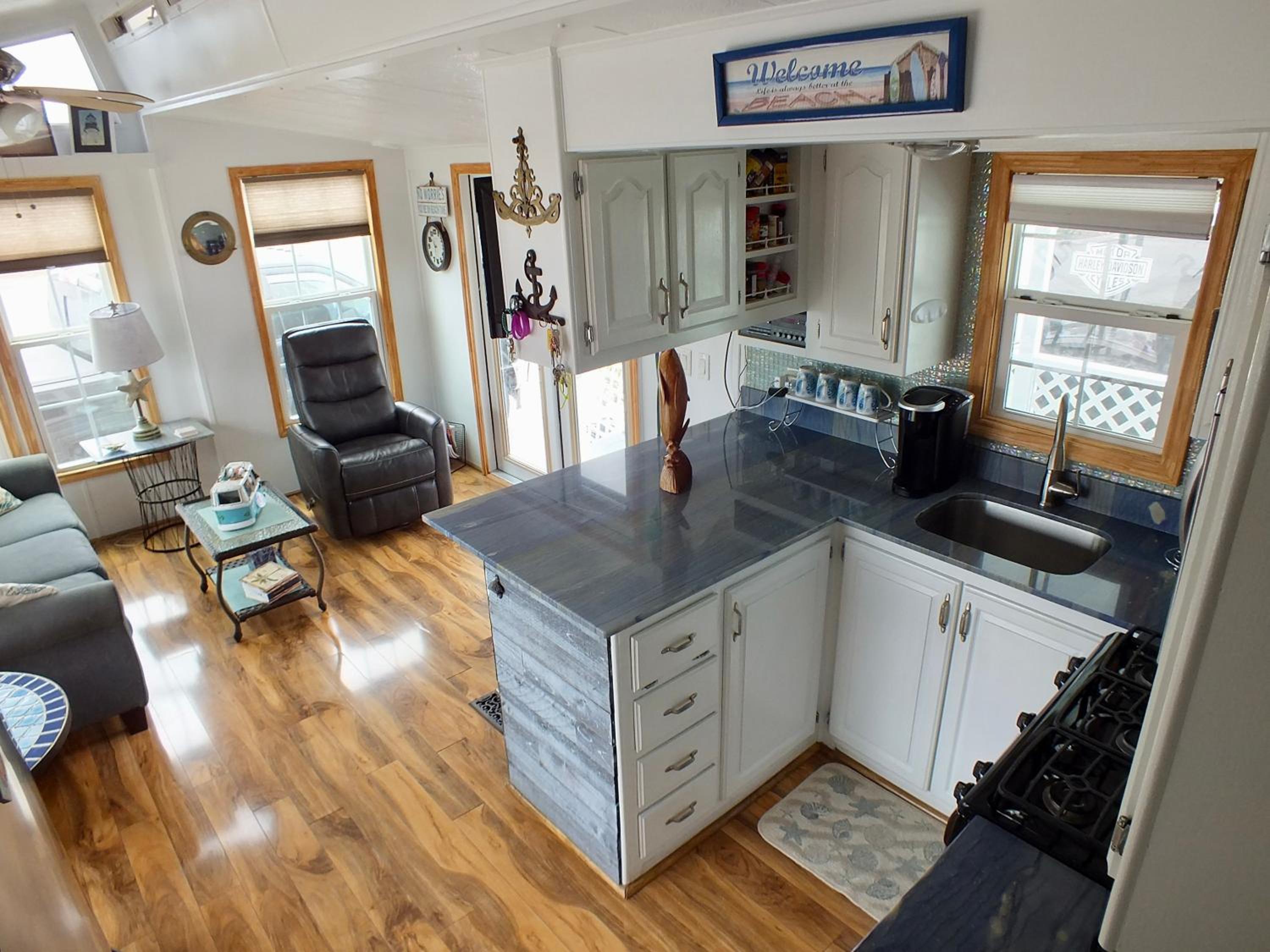 One-Bedroom House photo 2