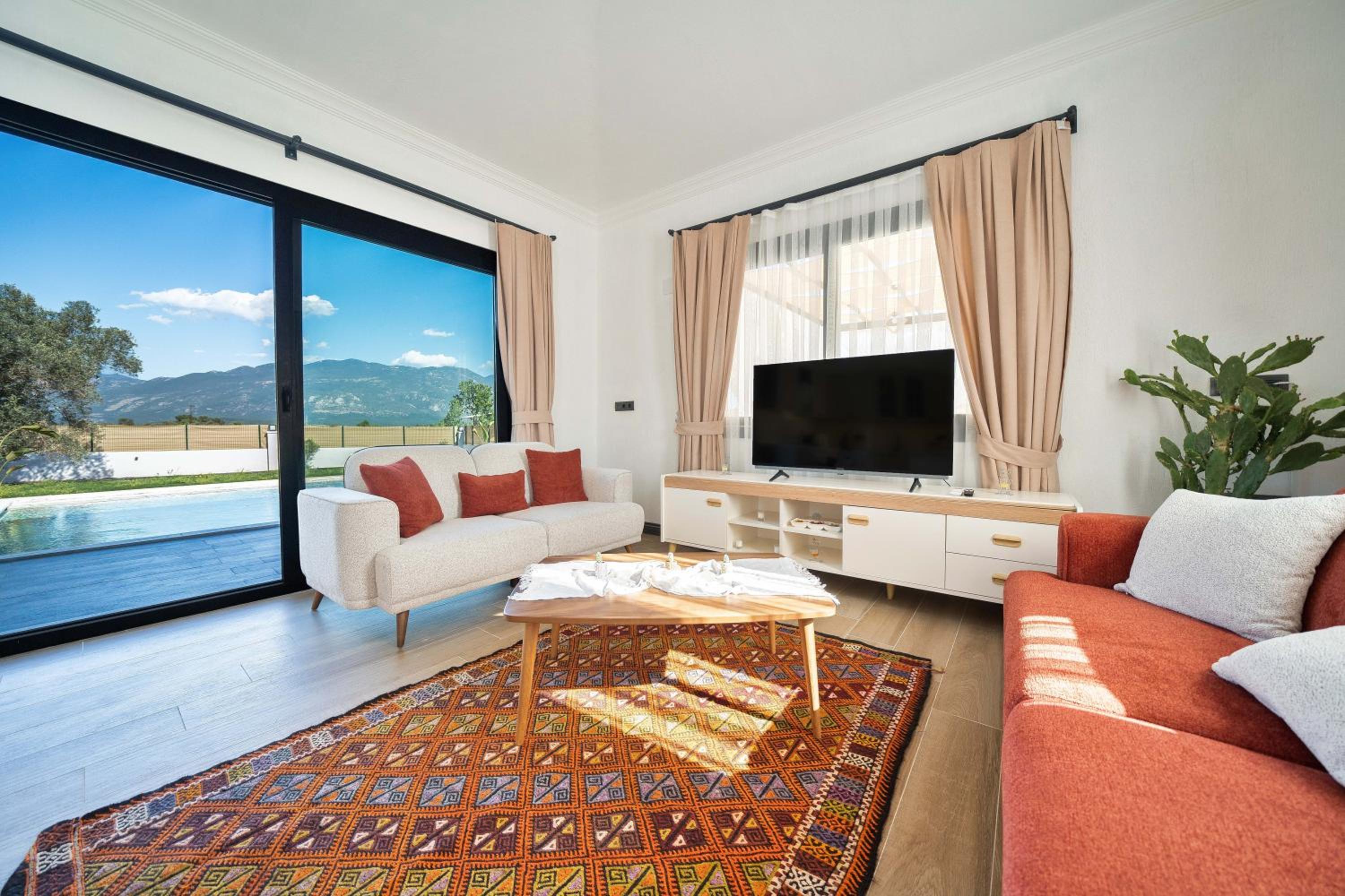 Villa photo 1