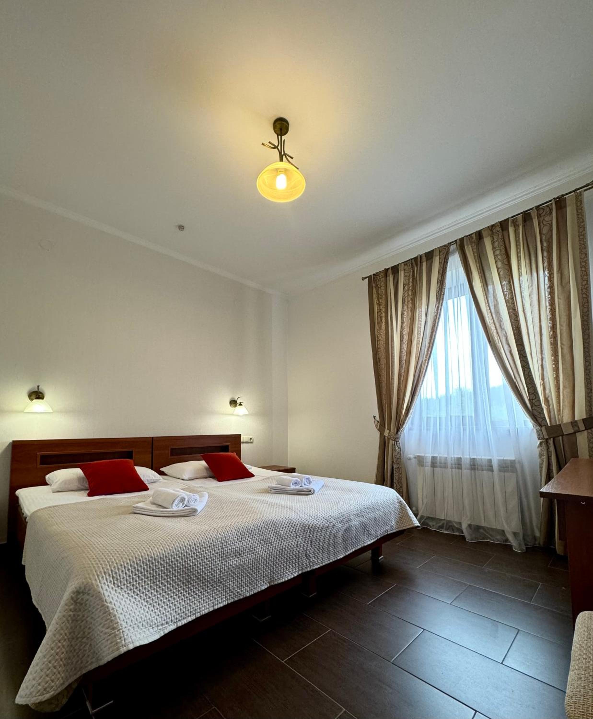 Double or Twin Room photo 3