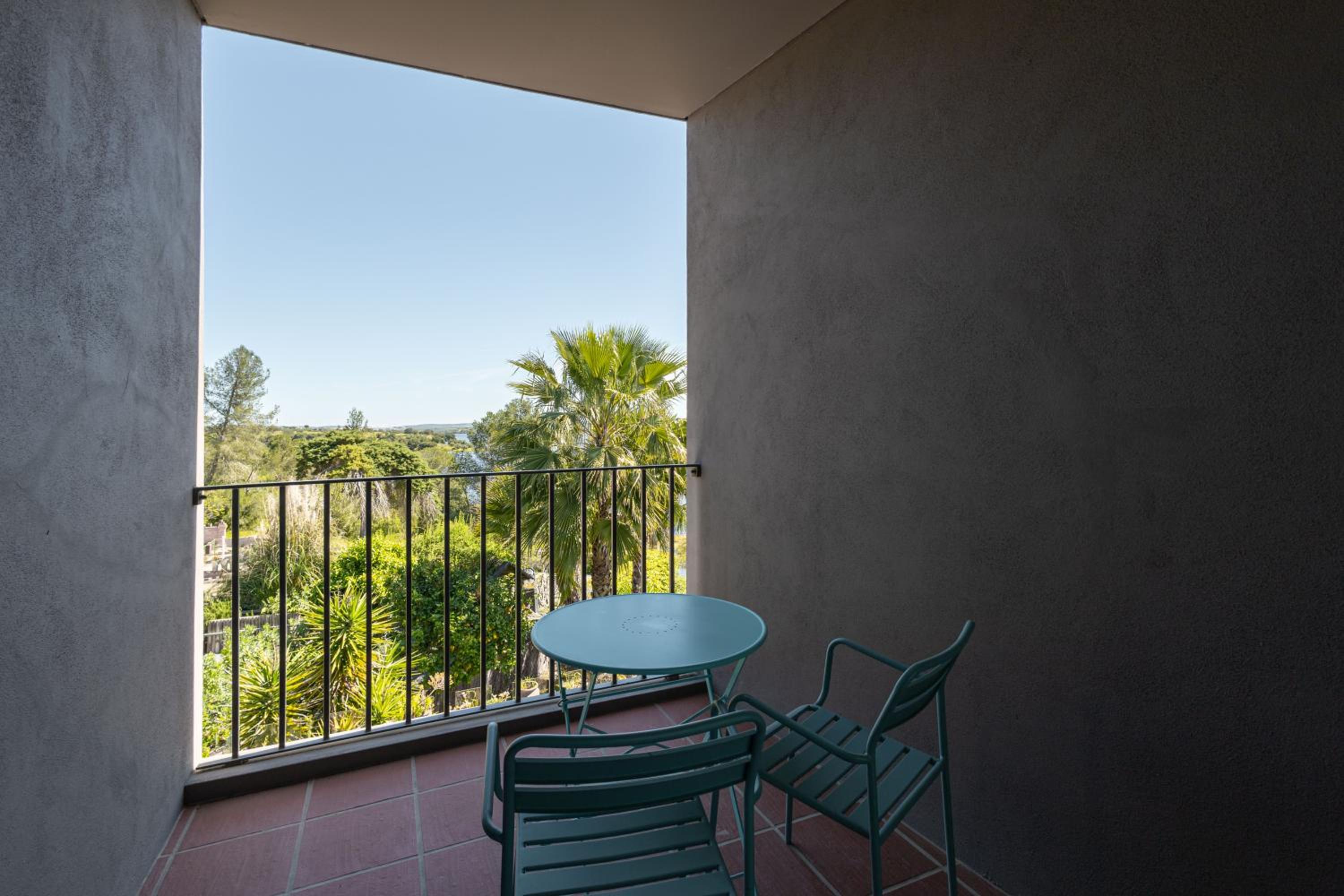 Suite Superior with Dam View photo 2