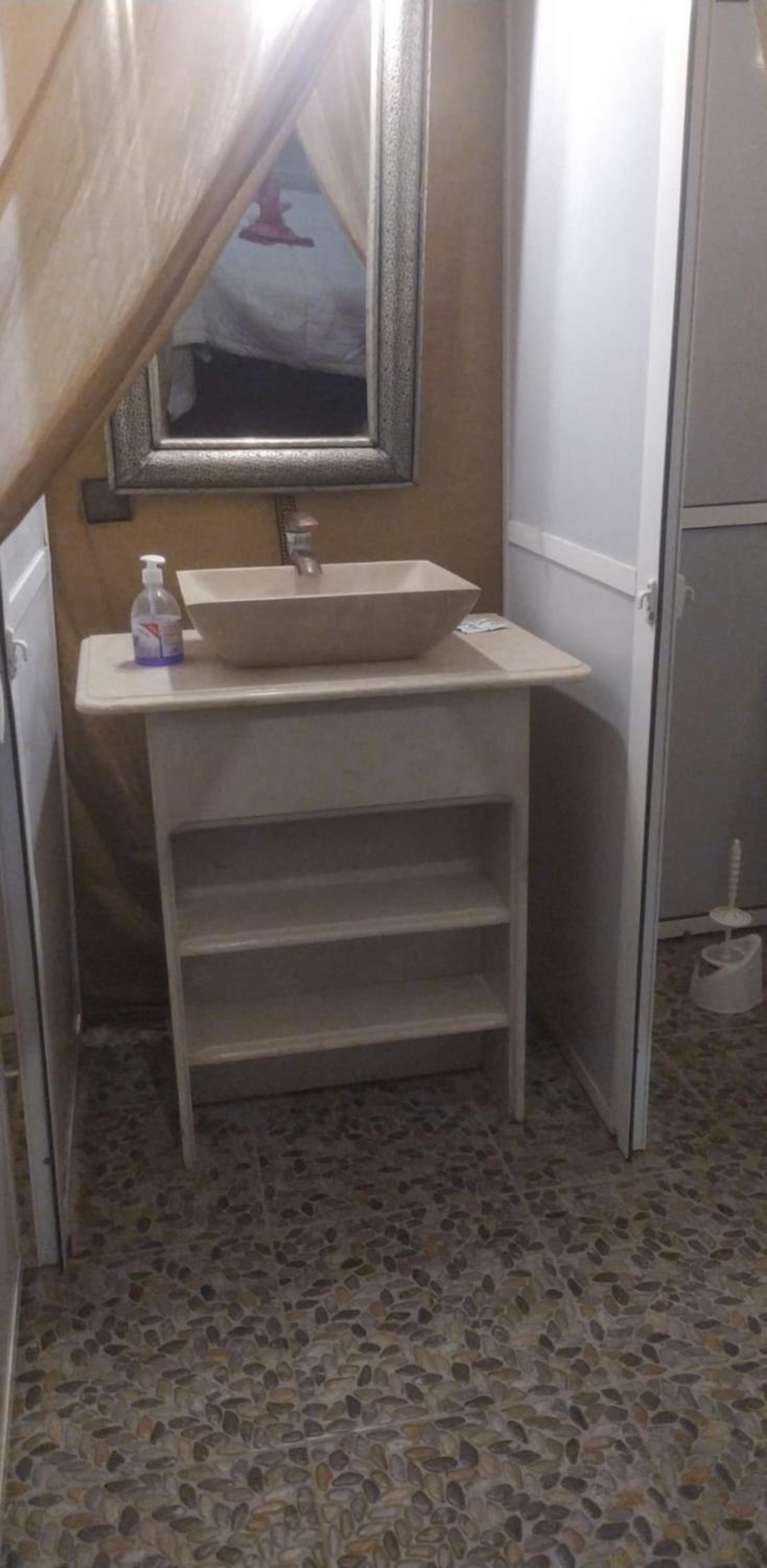 Basic Triple Room photo 3