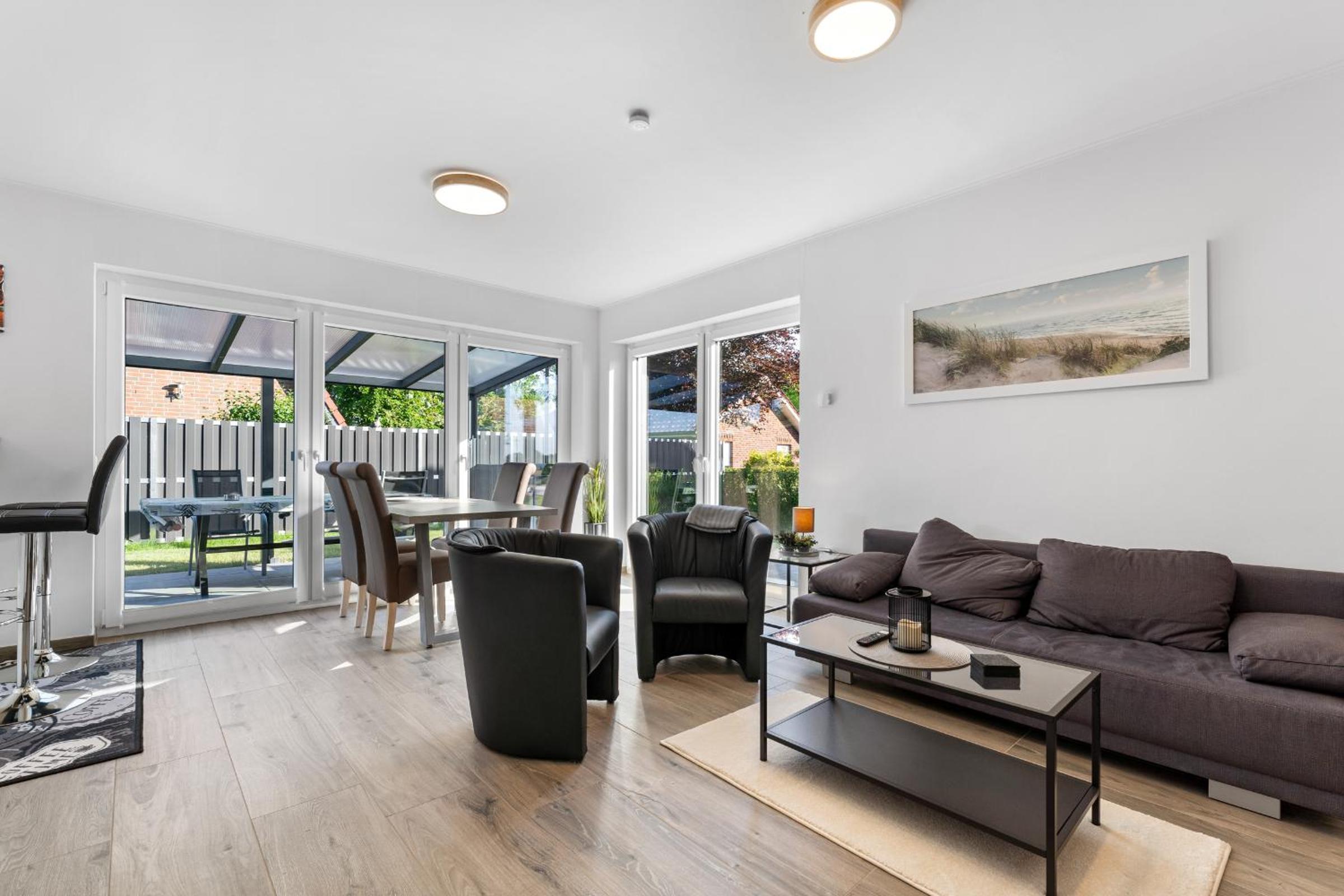 Three-Bedroom House photo 1
