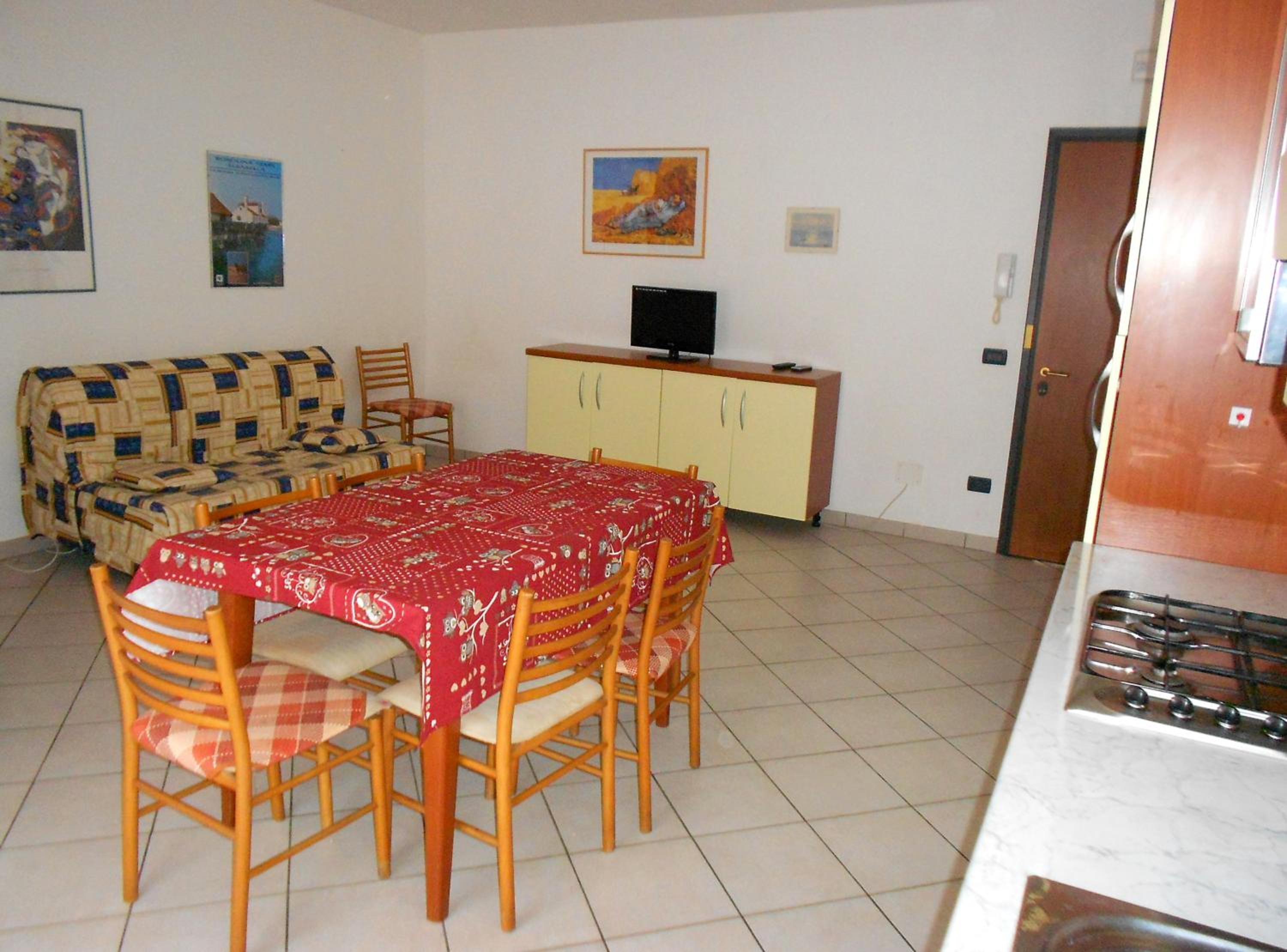 Two-Bedroom Apartment photo 2