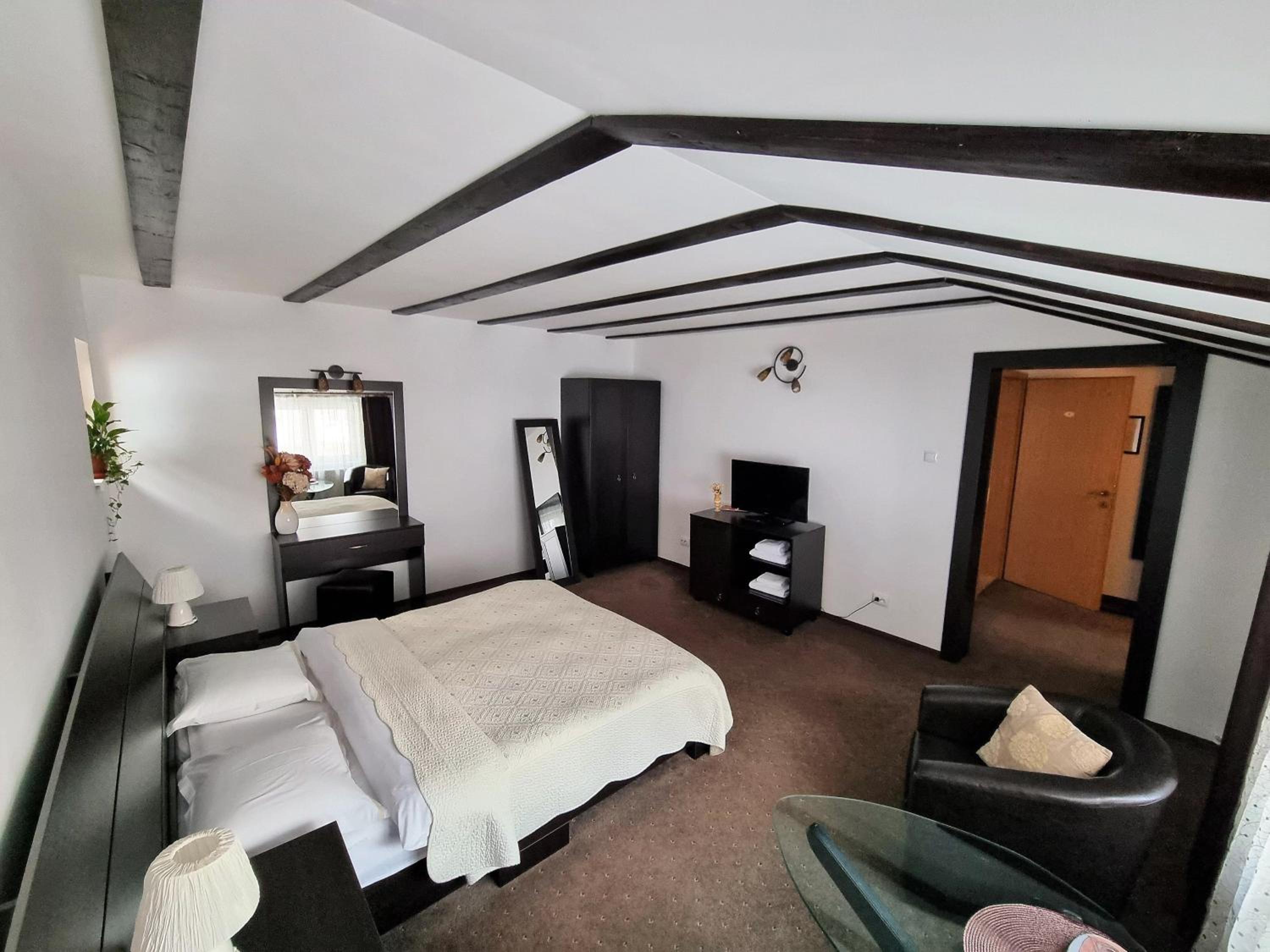 Superior Double Room - Photo 6
