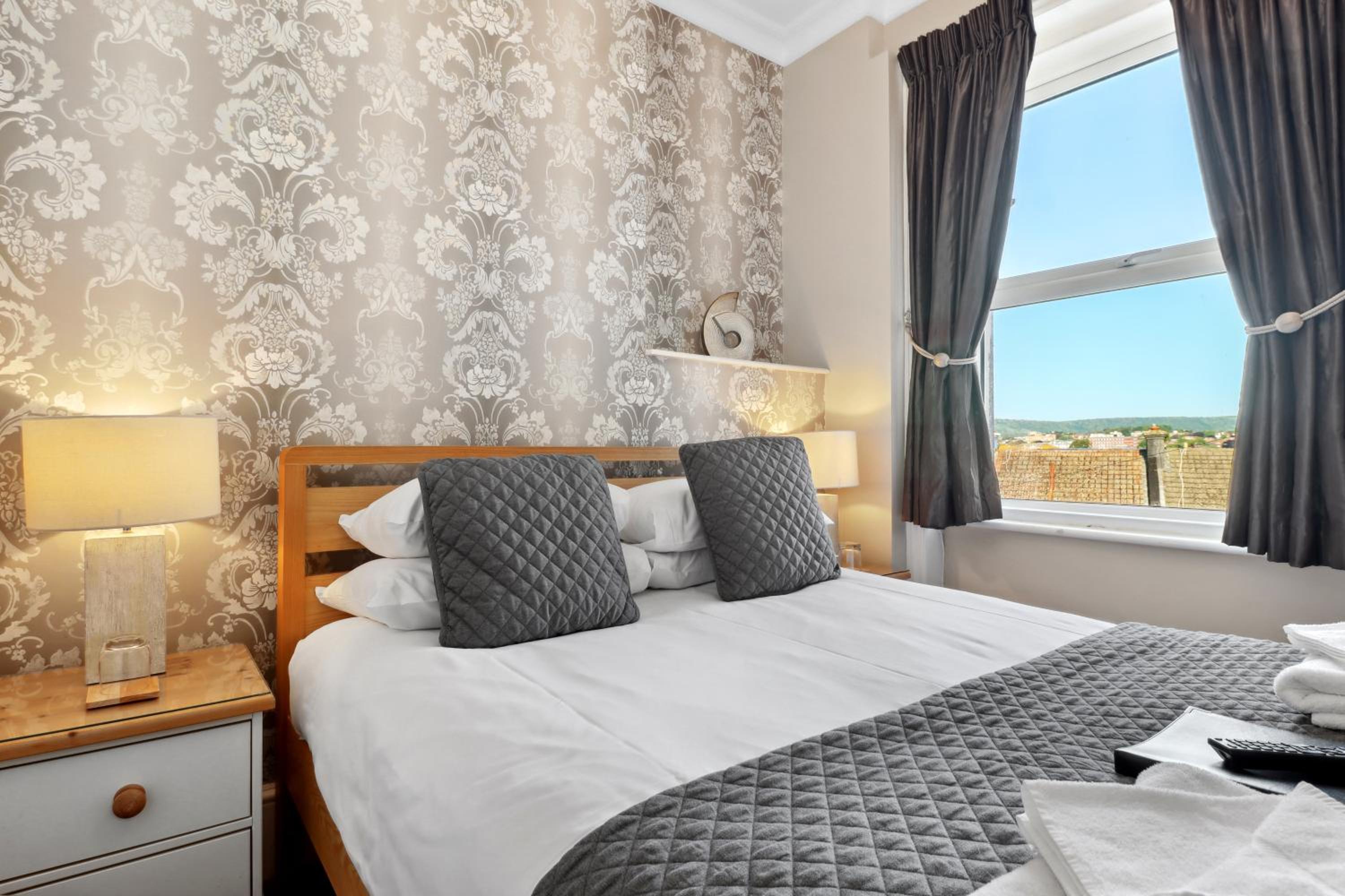 Double Room - Photo 2