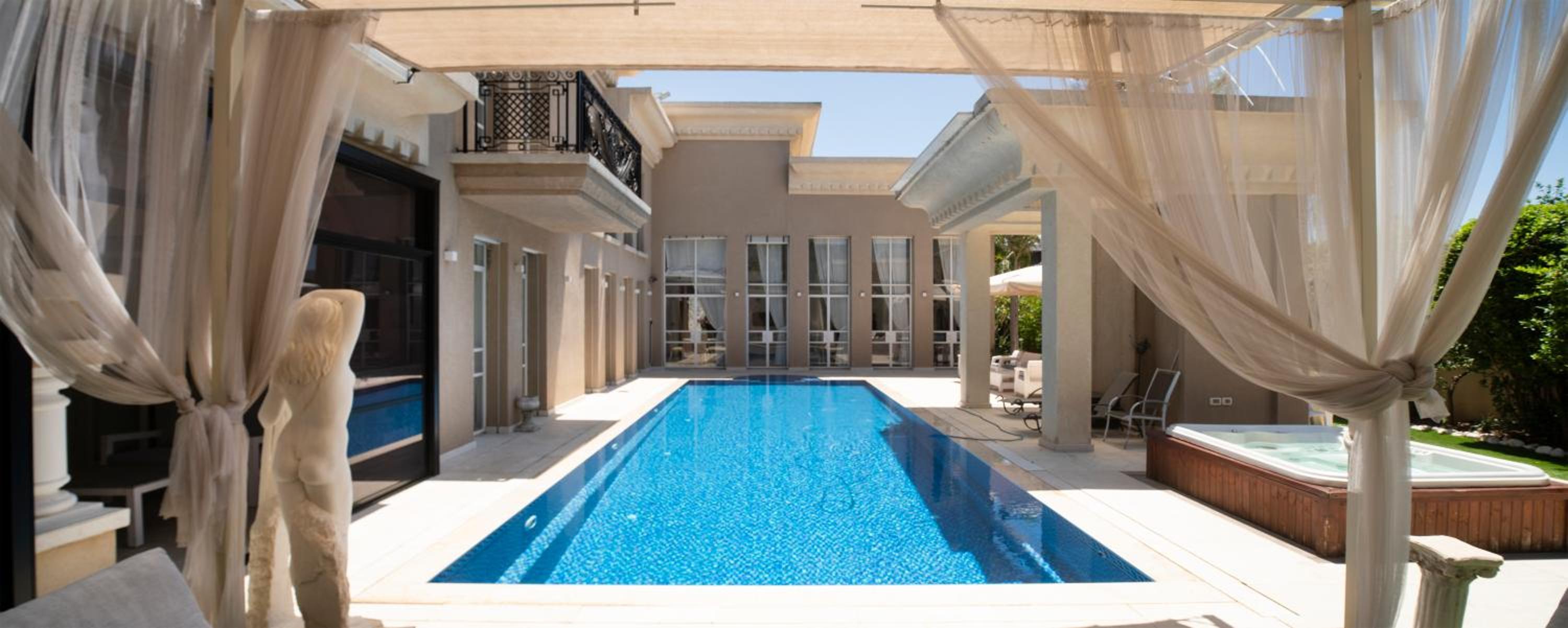 Villa photo 1