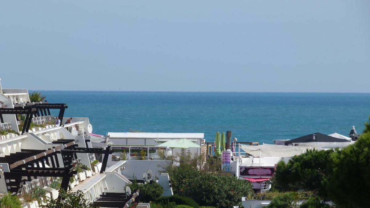 Studio Apartment with Sea View