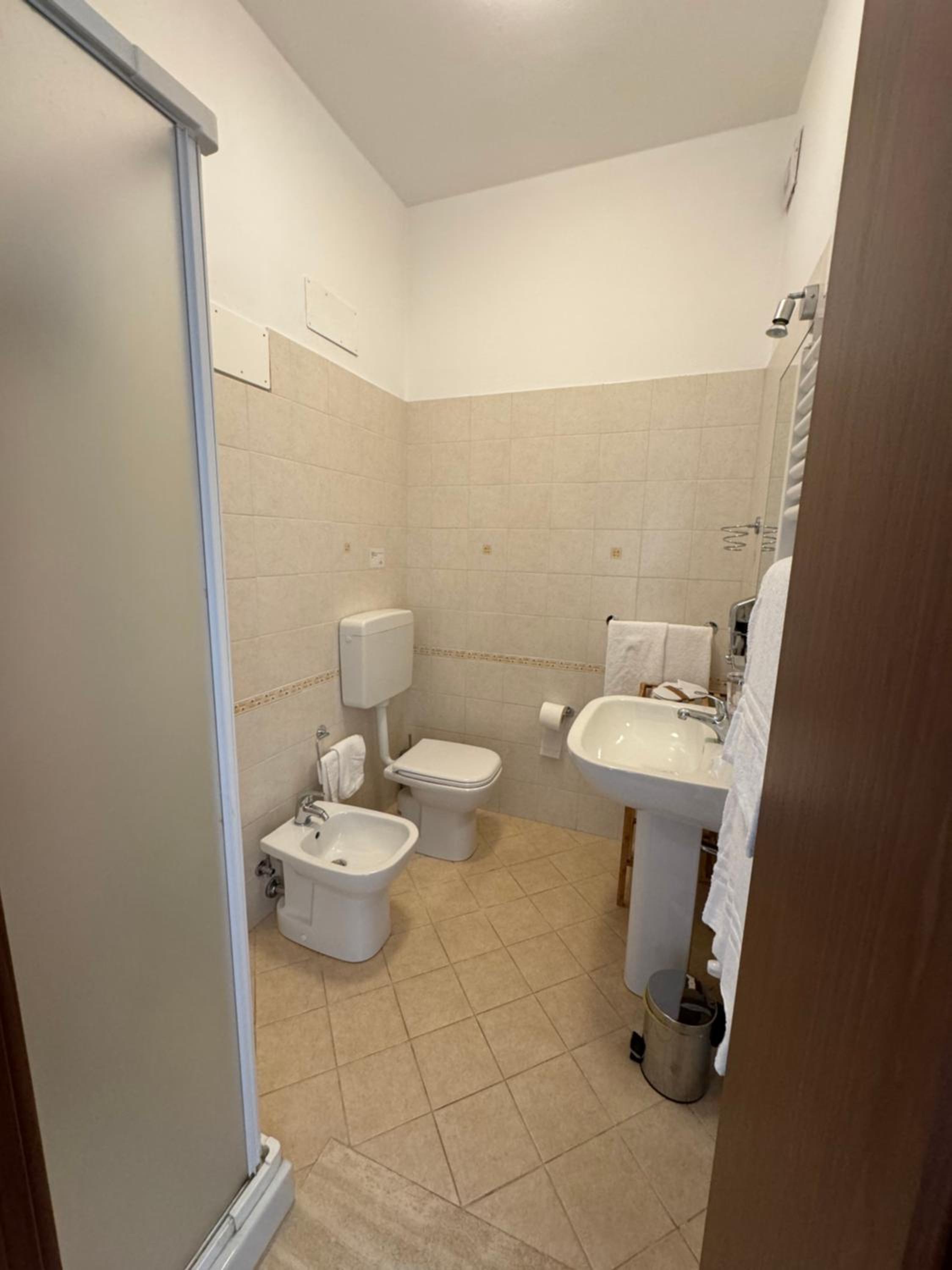 Double or Twin Room photo 2