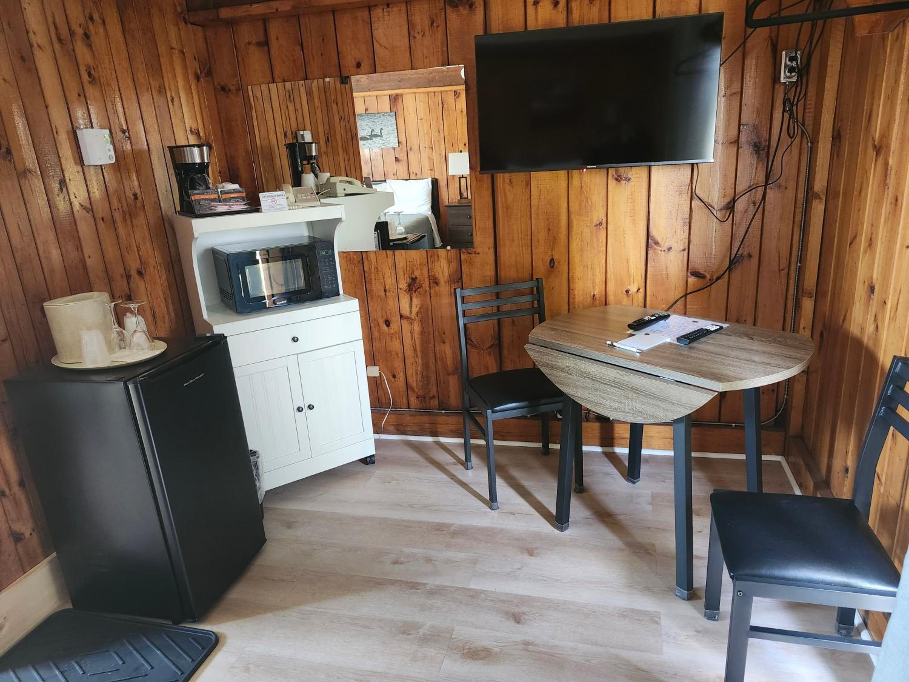 Deluxe King Room photo 2