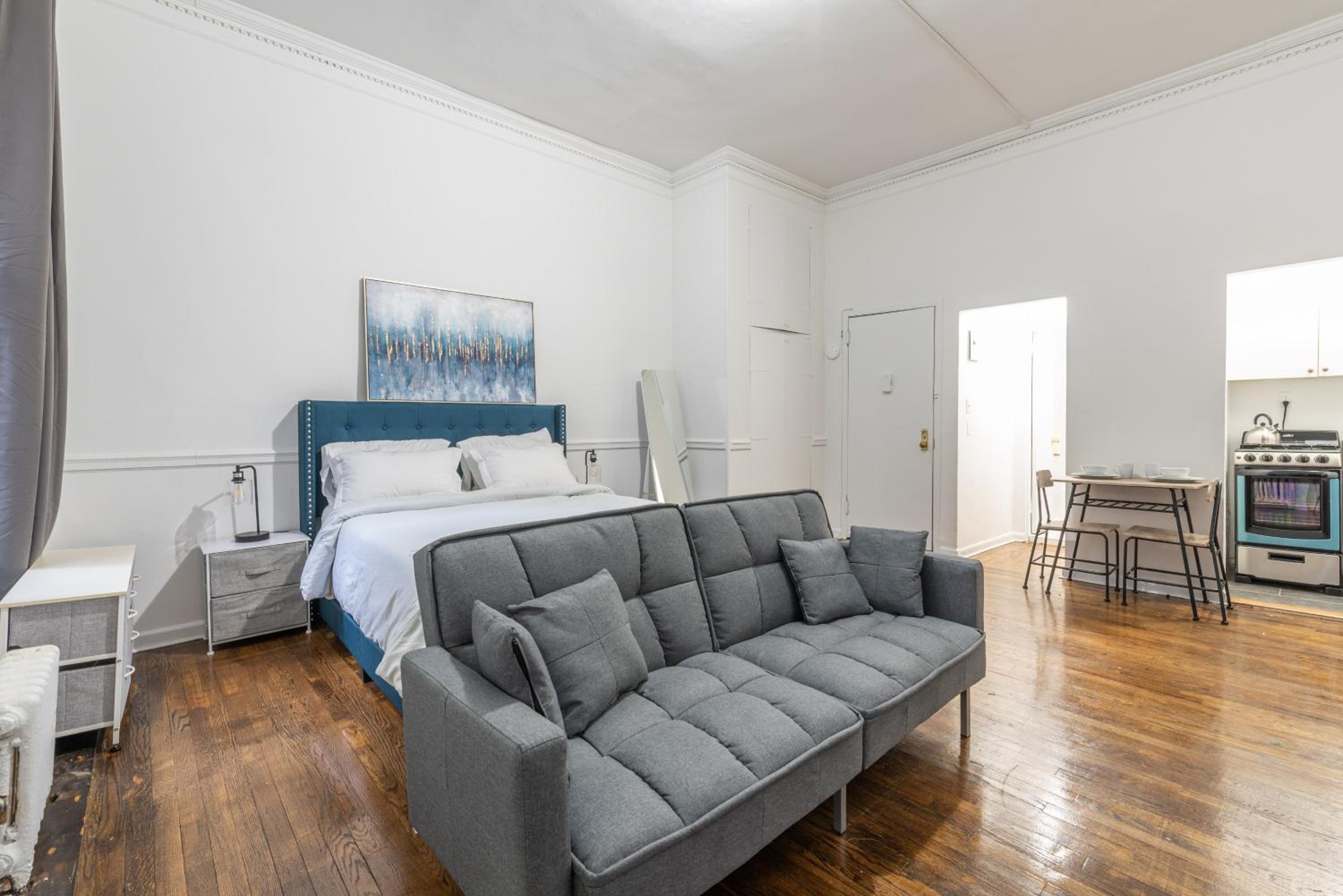 Apartment photo 1