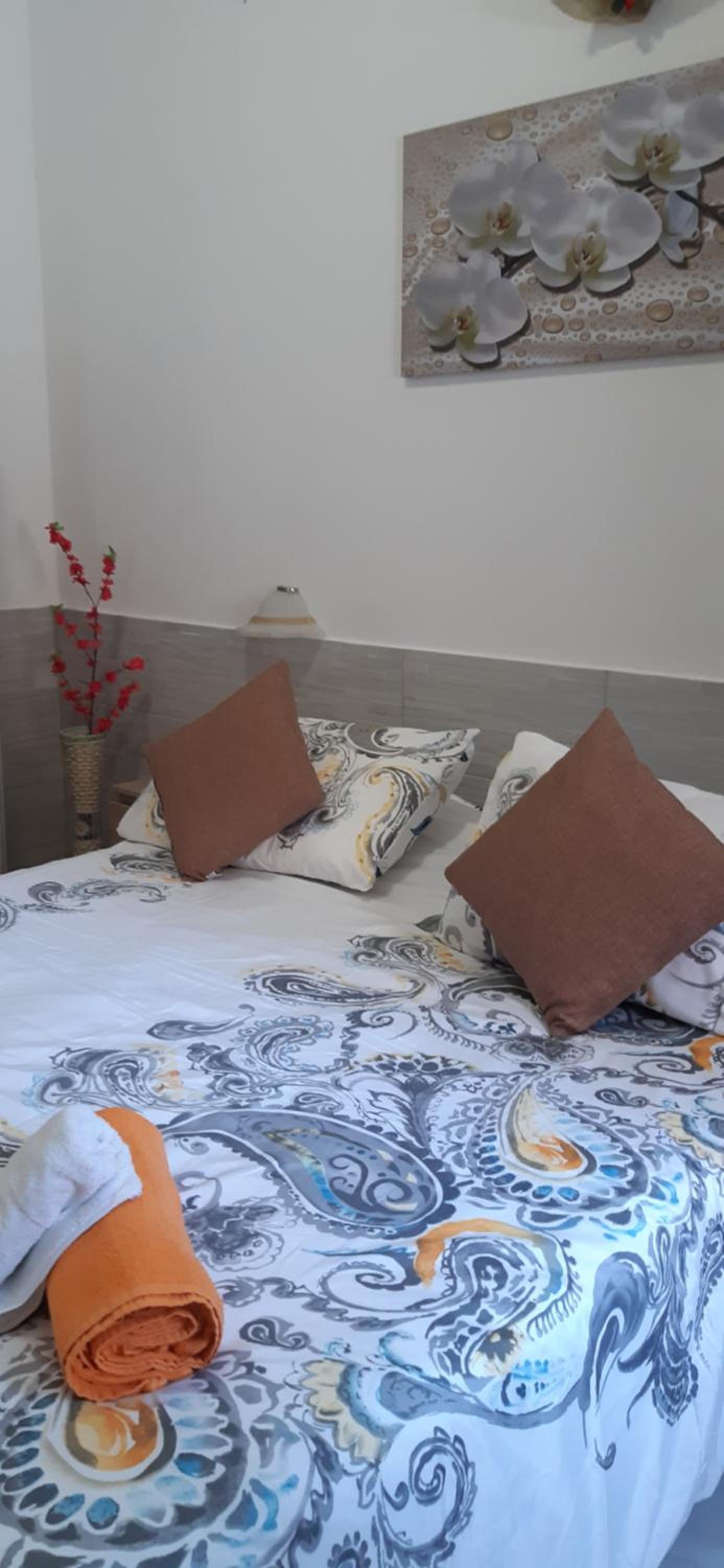 Two-Bedroom Apartment - Photo 43