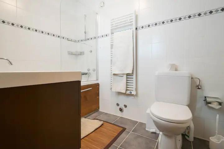 Two-Bedroom Apartment photo 2