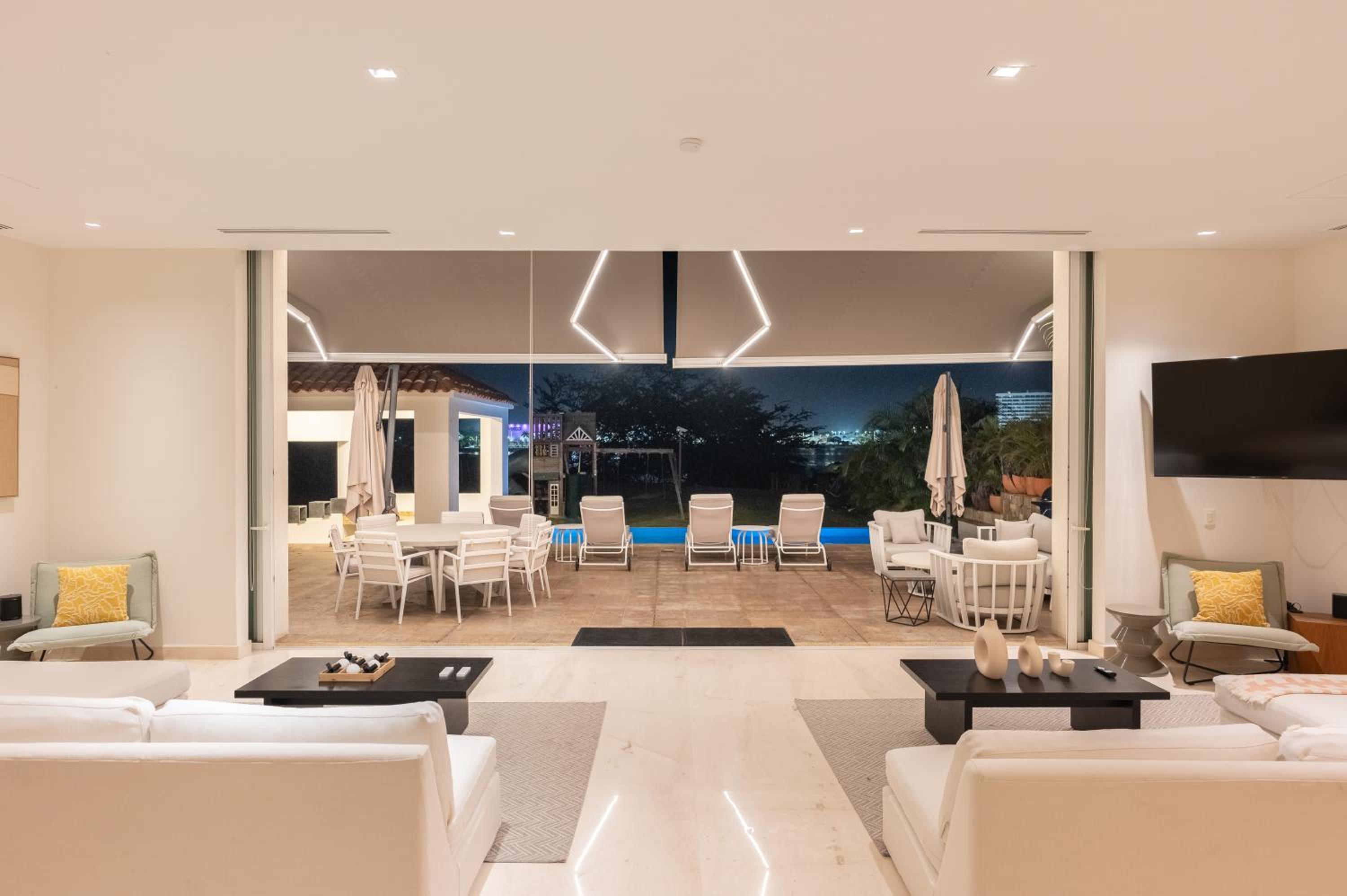 Deluxe Villa - Photo 19