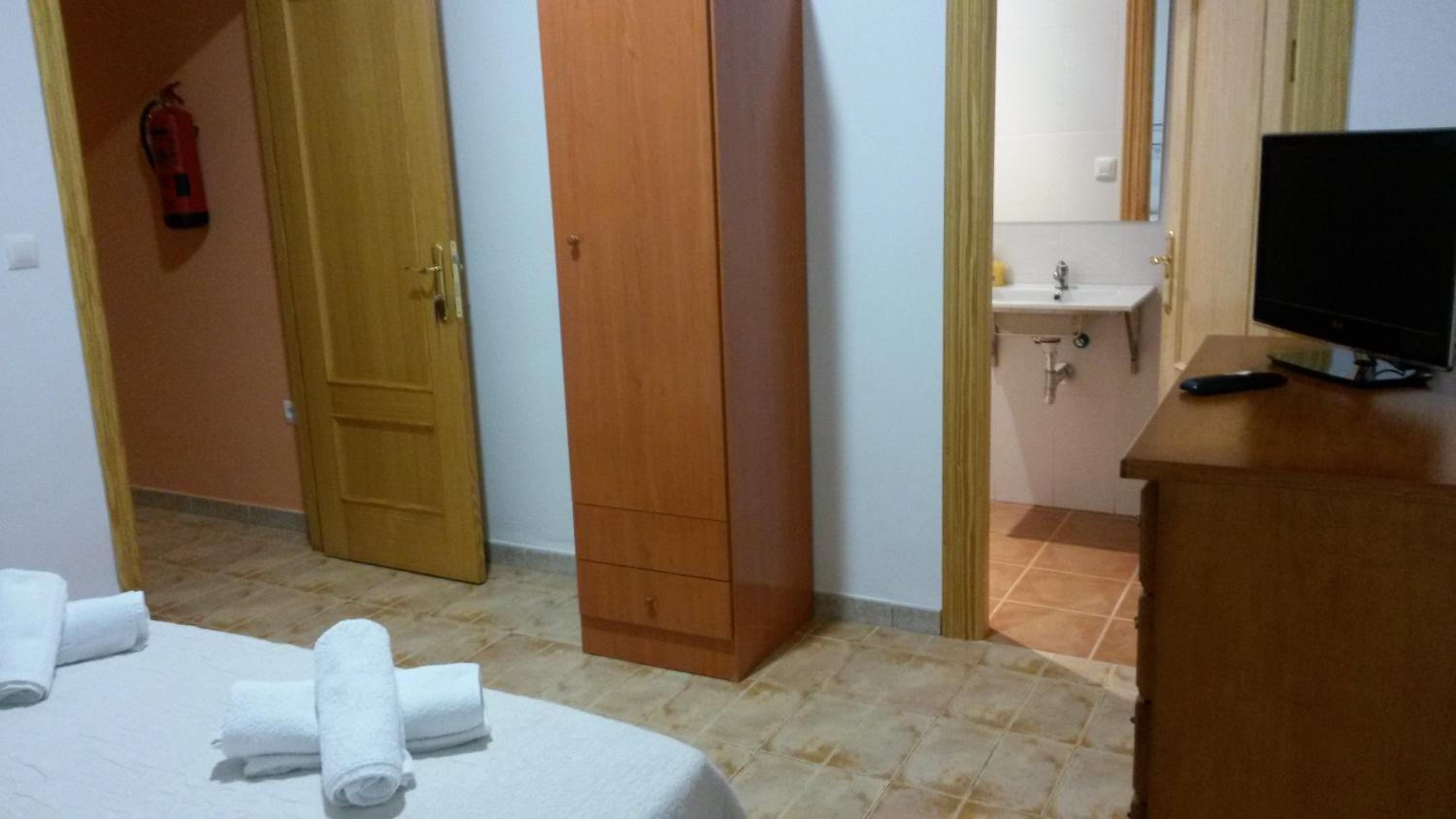 Double Or Twin Room photo 3