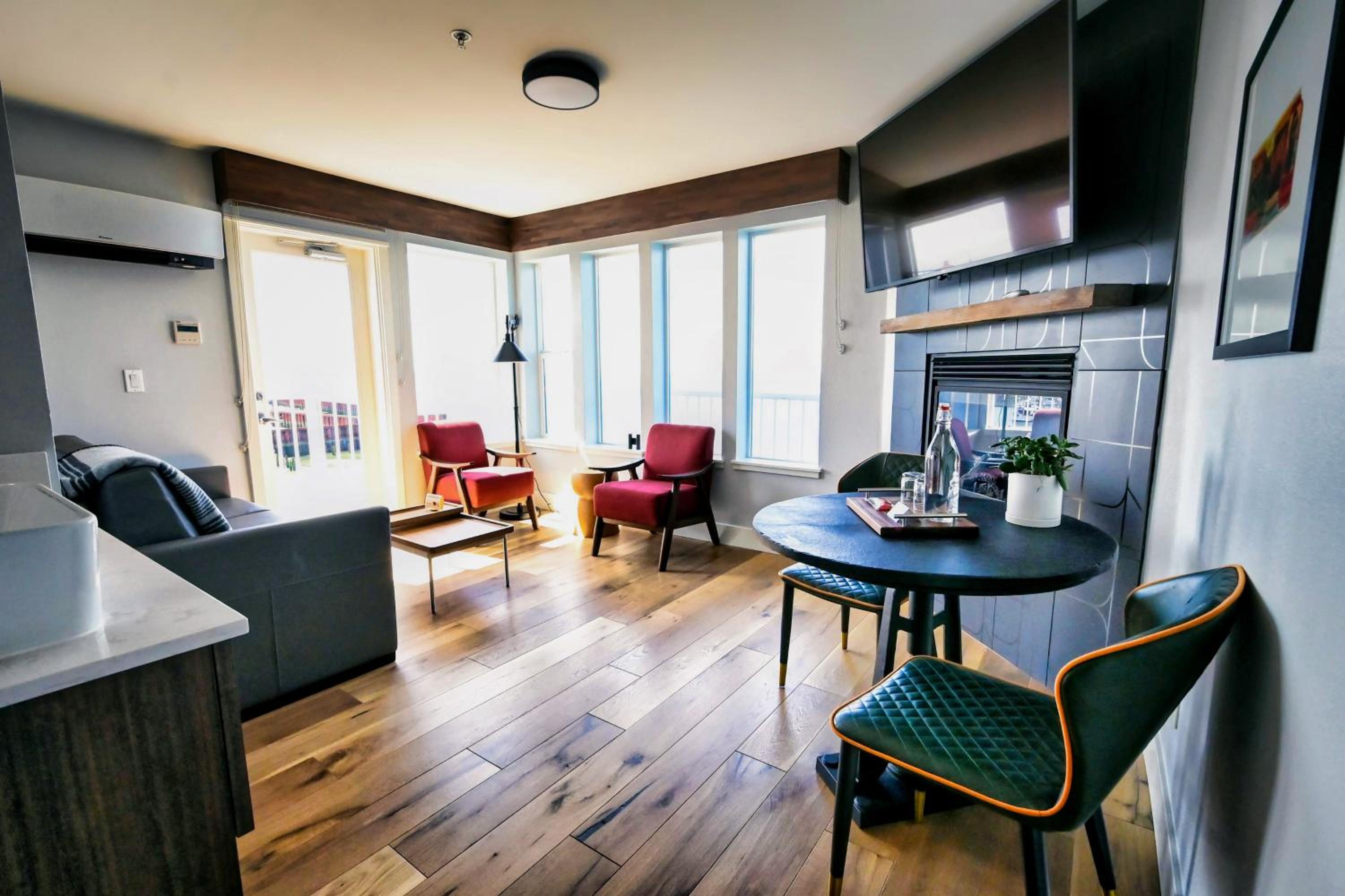 One-Bedroom Suite