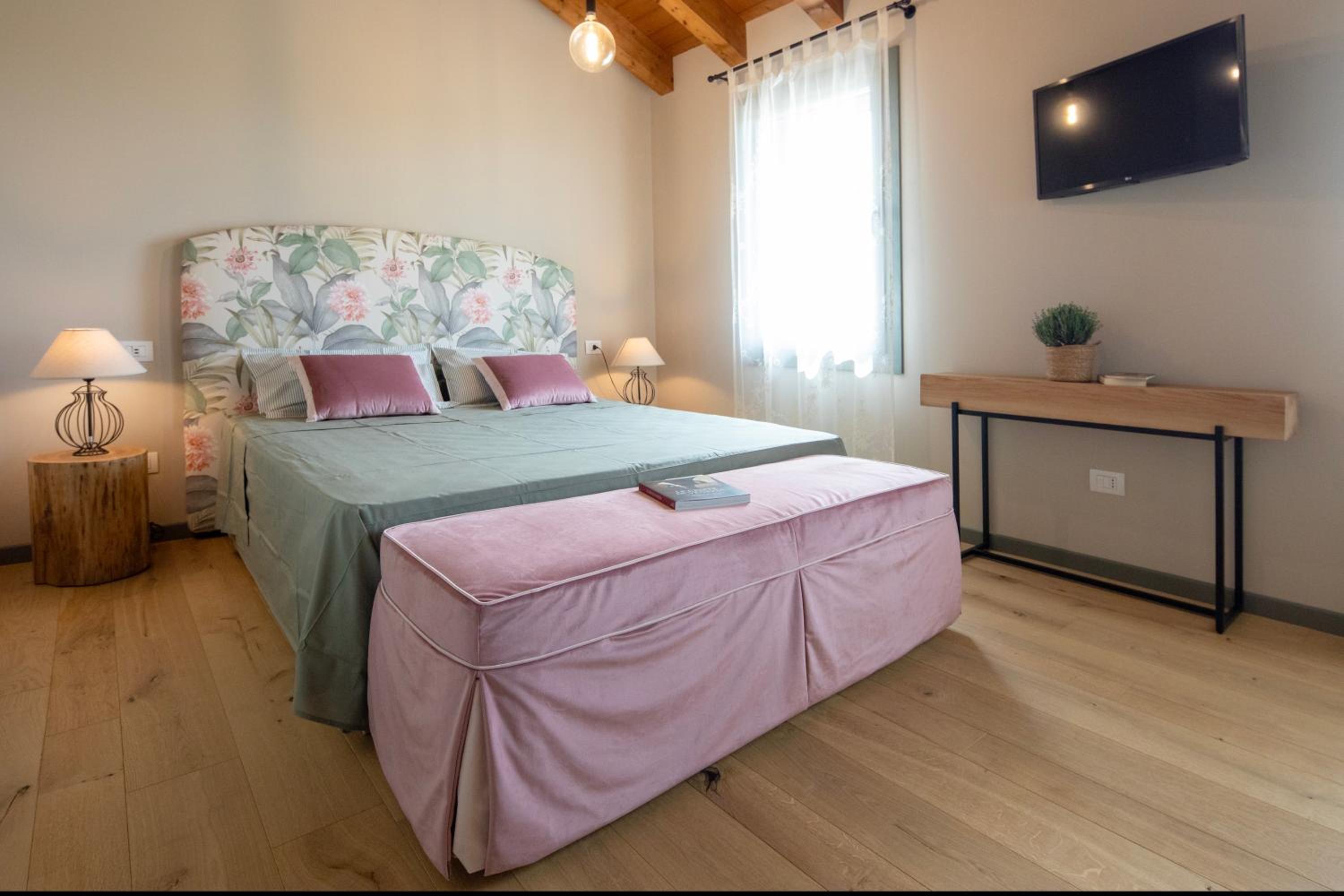 Superior King Room