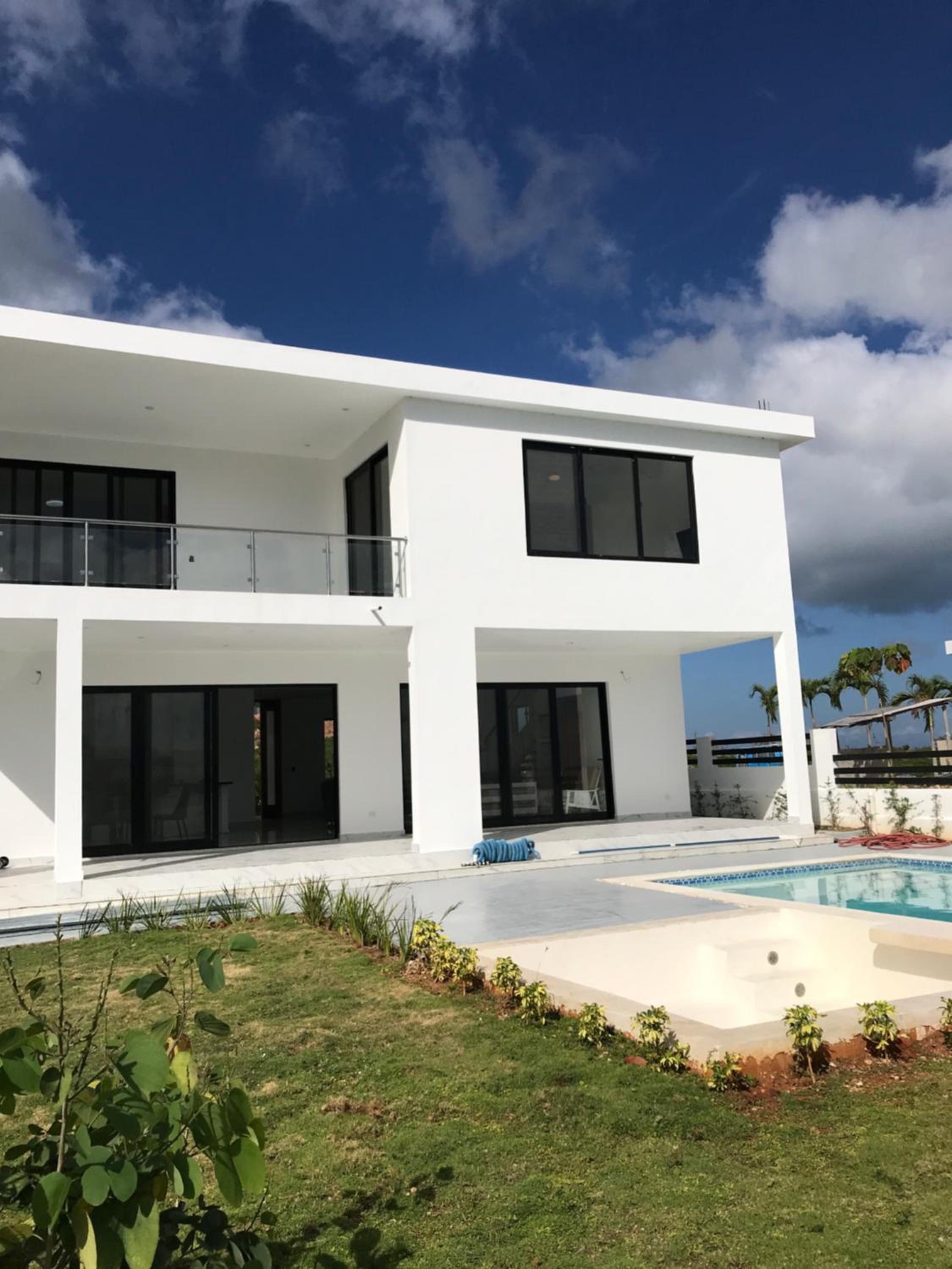 Three-Bedroom Villa photo 2