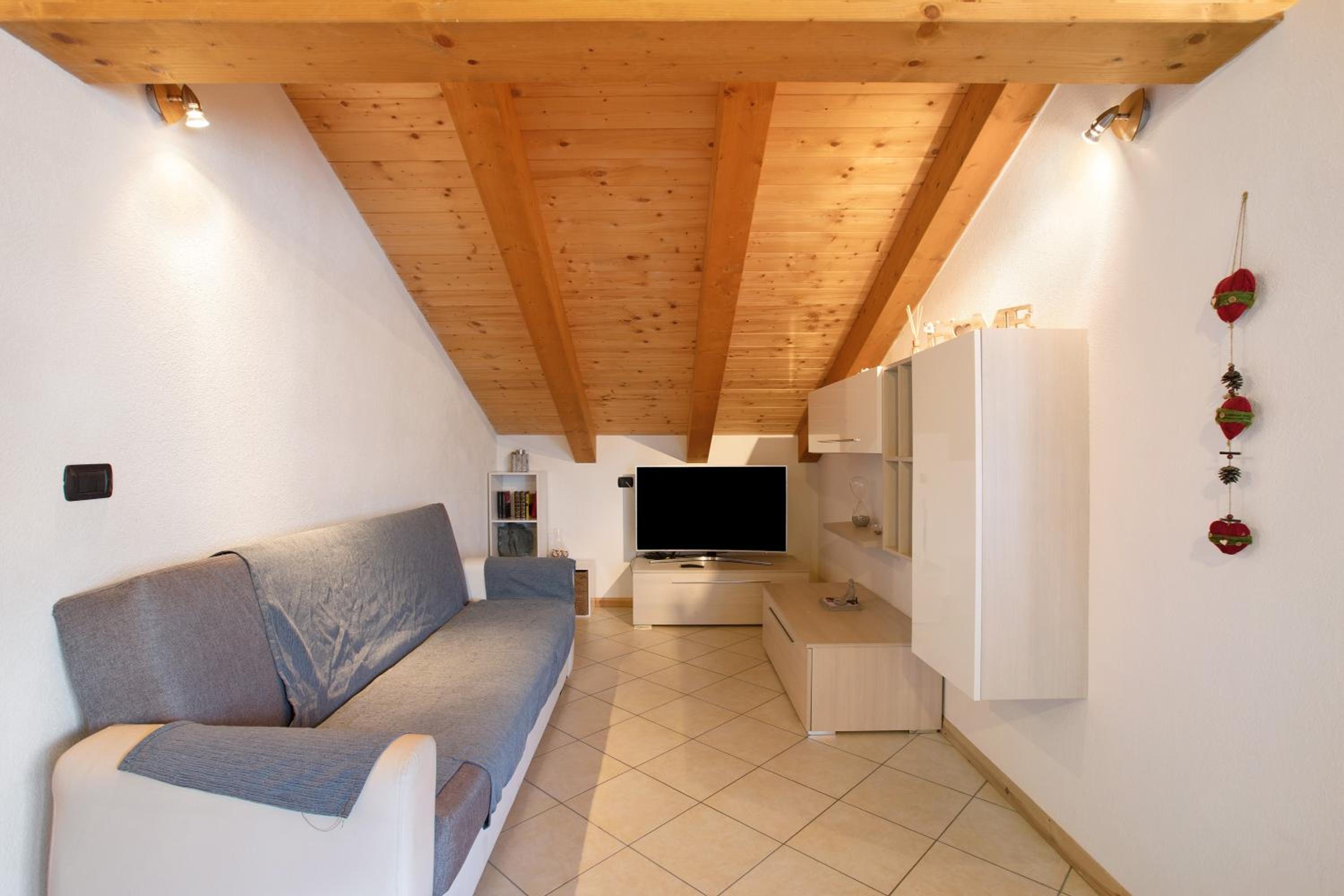 Two-Bedroom Deluxe Apartment with Garden View photo 1